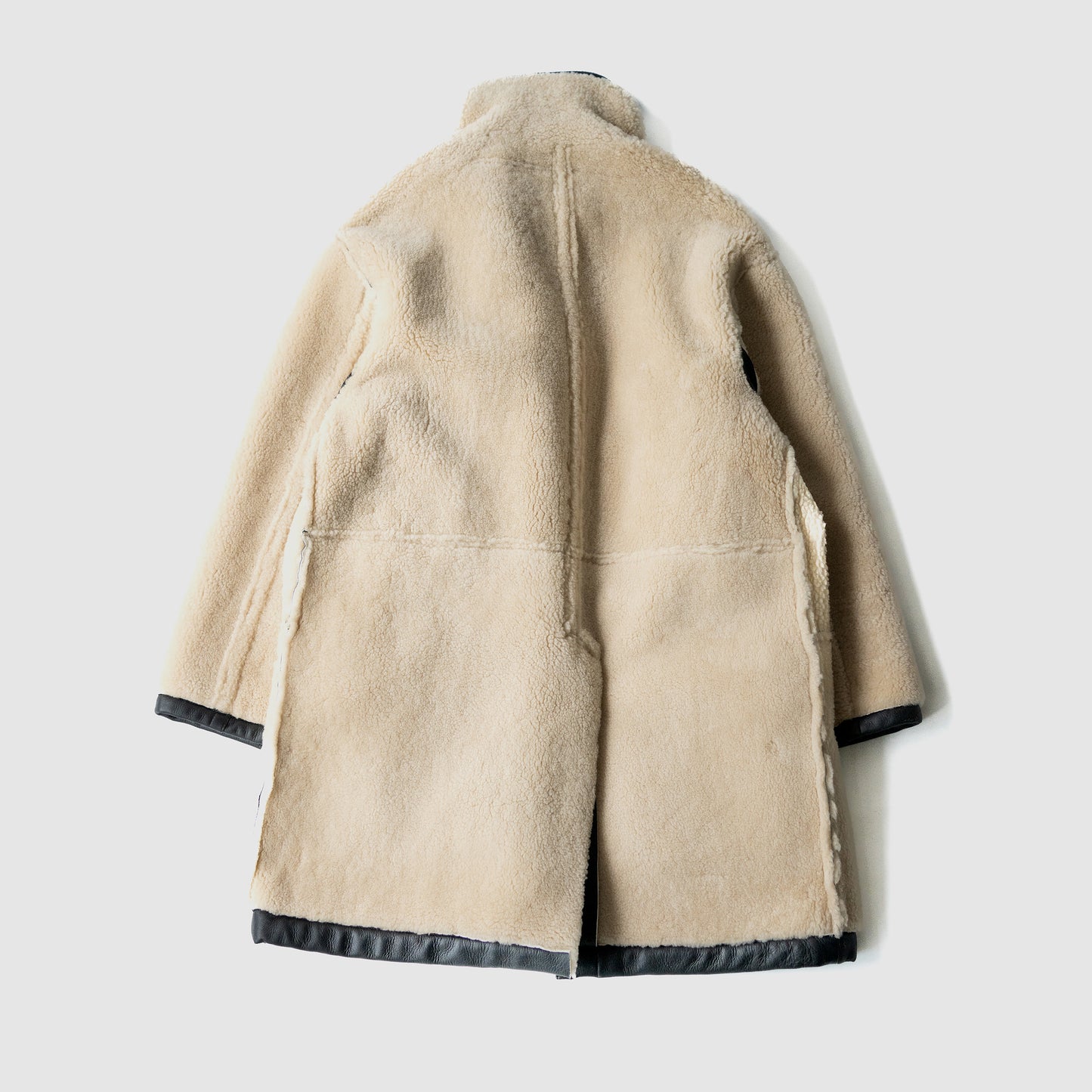YOKE/ REVERSIBLE MOUTON RANCH COAT "BLACK"