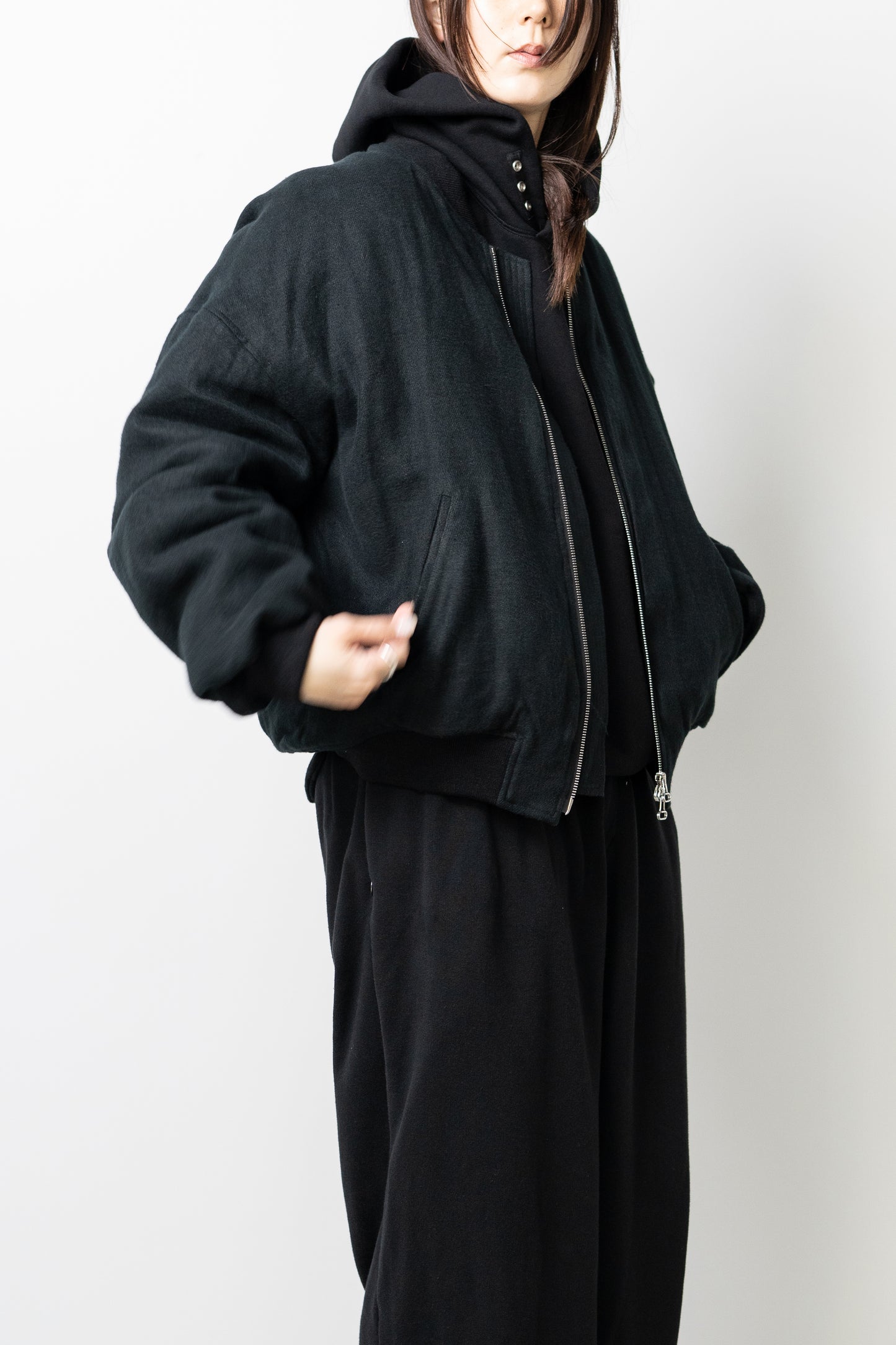 VUJA DÉ / Rhea Pullover Hoodie in Suvin Cotton "BLACK"