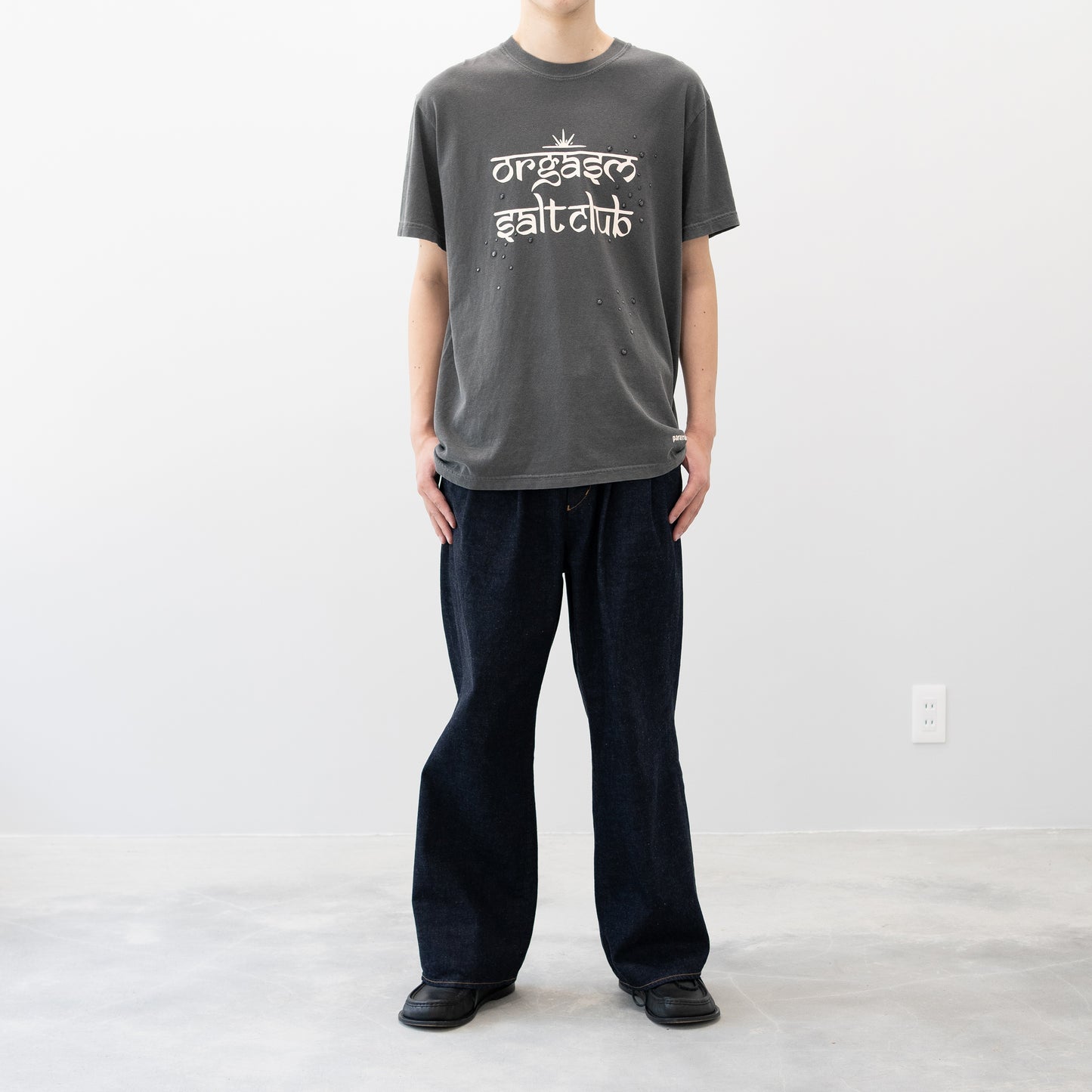 paratrait/ ORGASUM SALT CLUB T "BLACK"