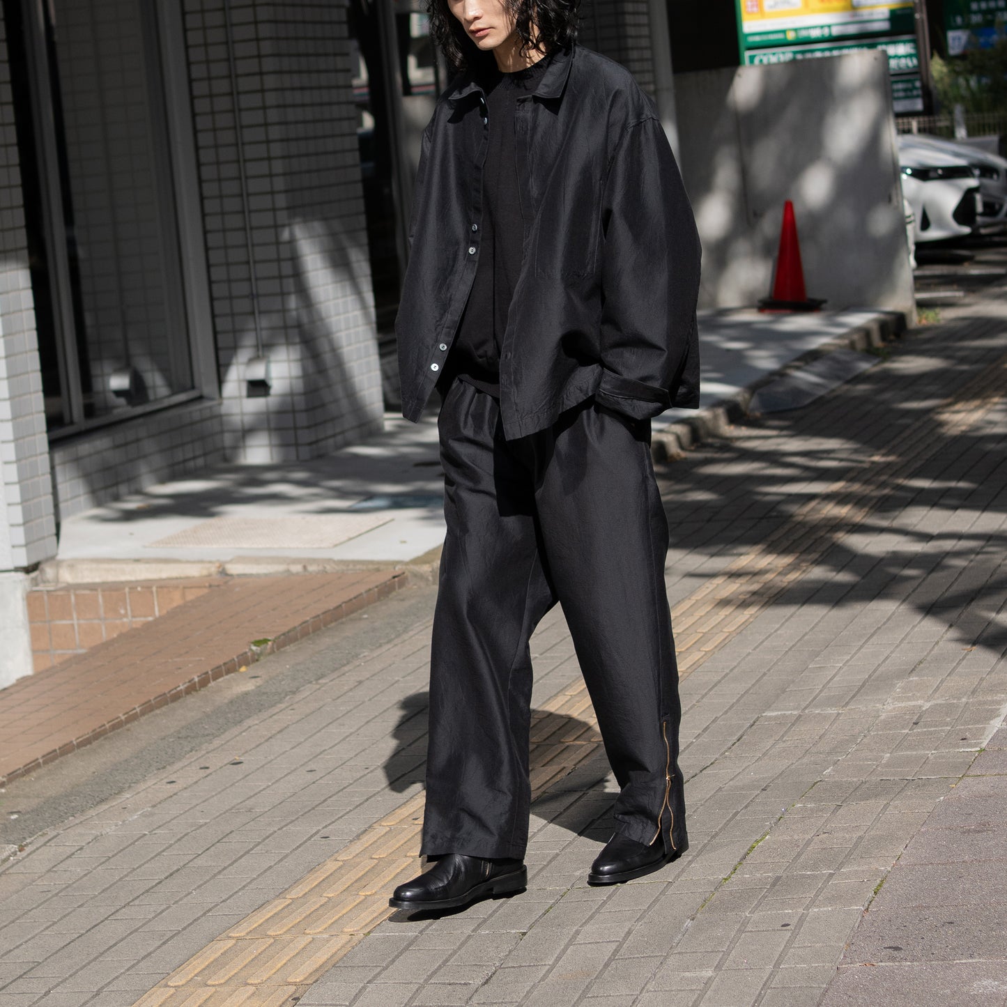 barbell object / zipper pt "black"