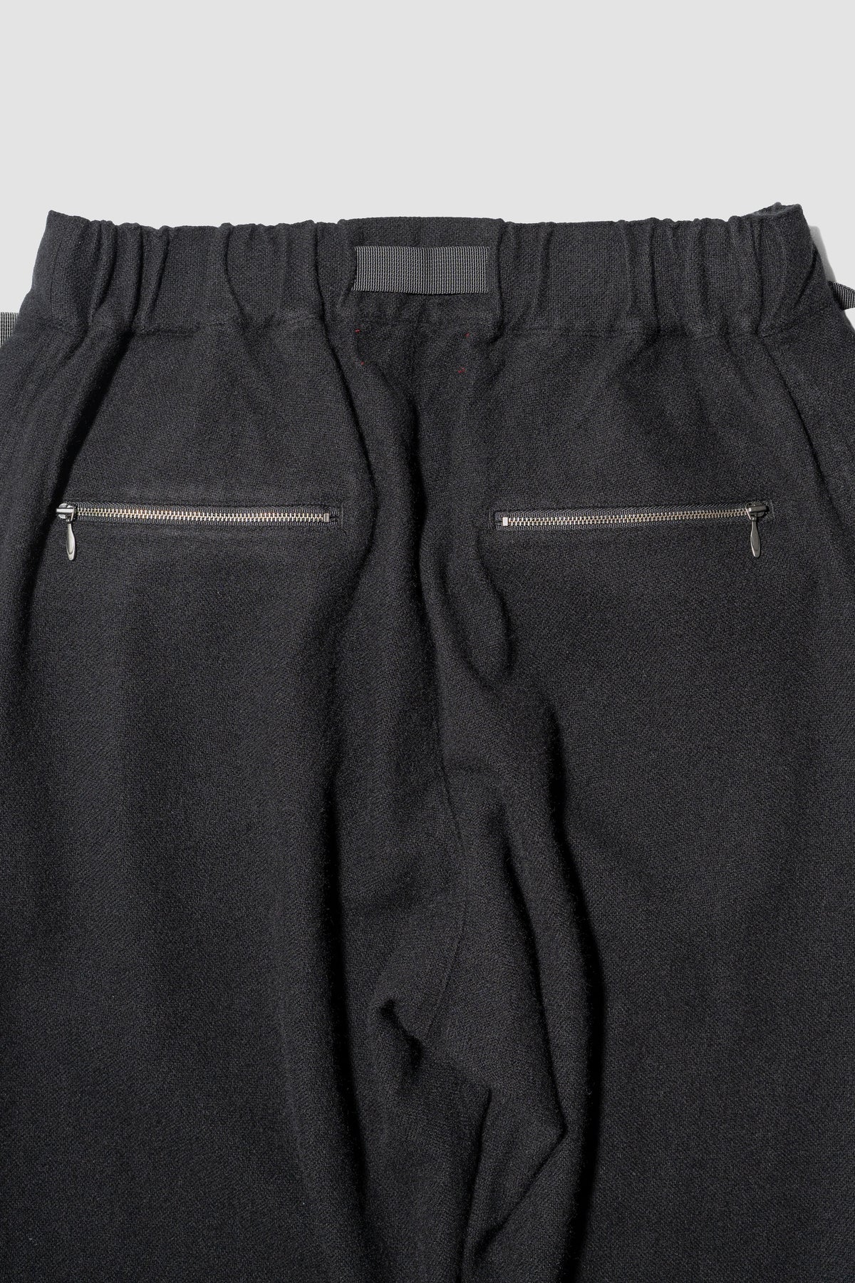 barbell object / jg pt "black"