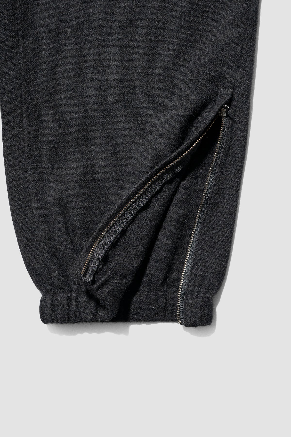 barbell object / jg pt "black"