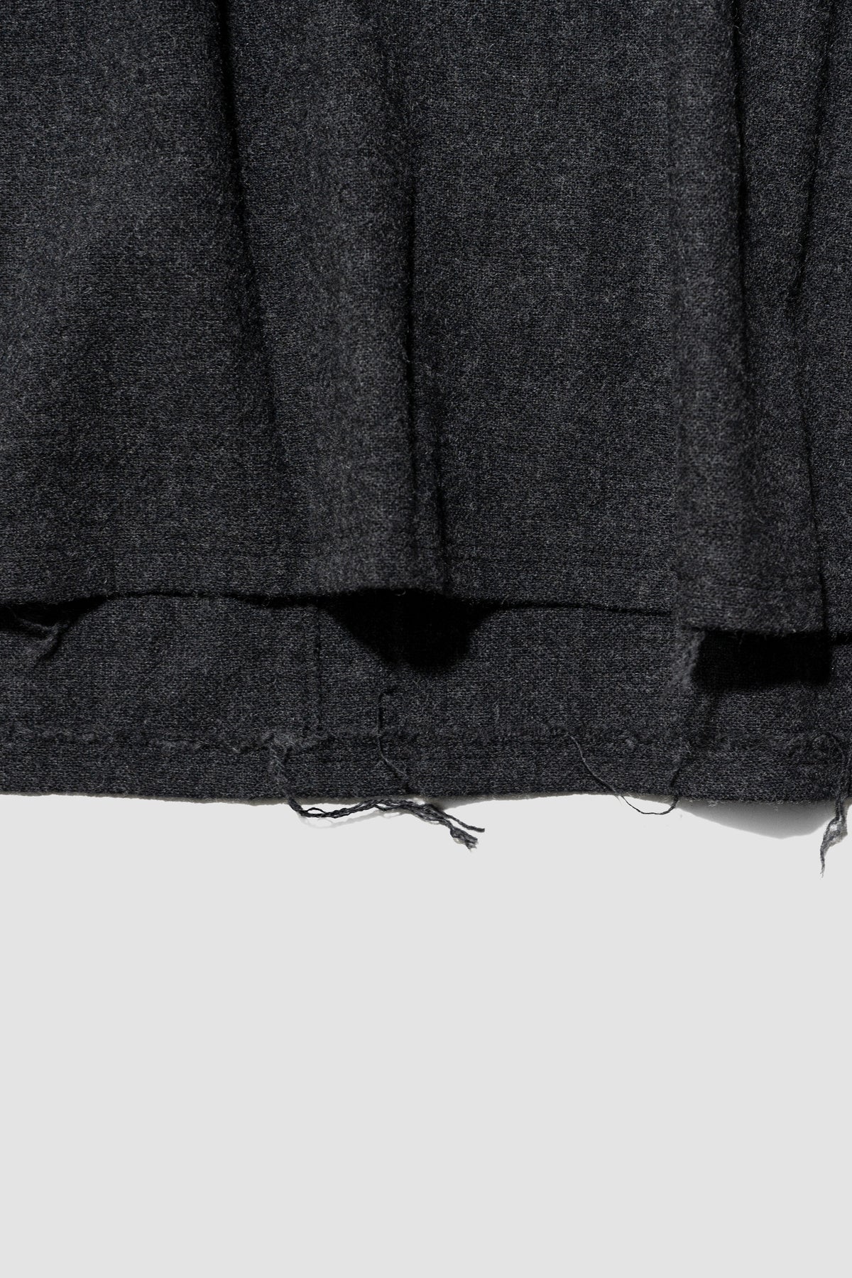 barbell object / v top "charcoal"