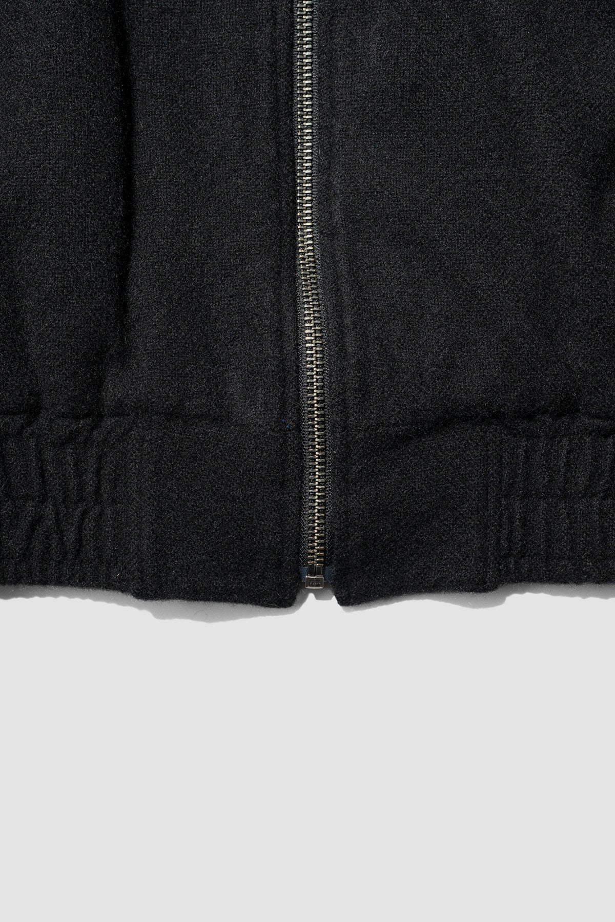 barbell object / zipper ma-1 "black"
