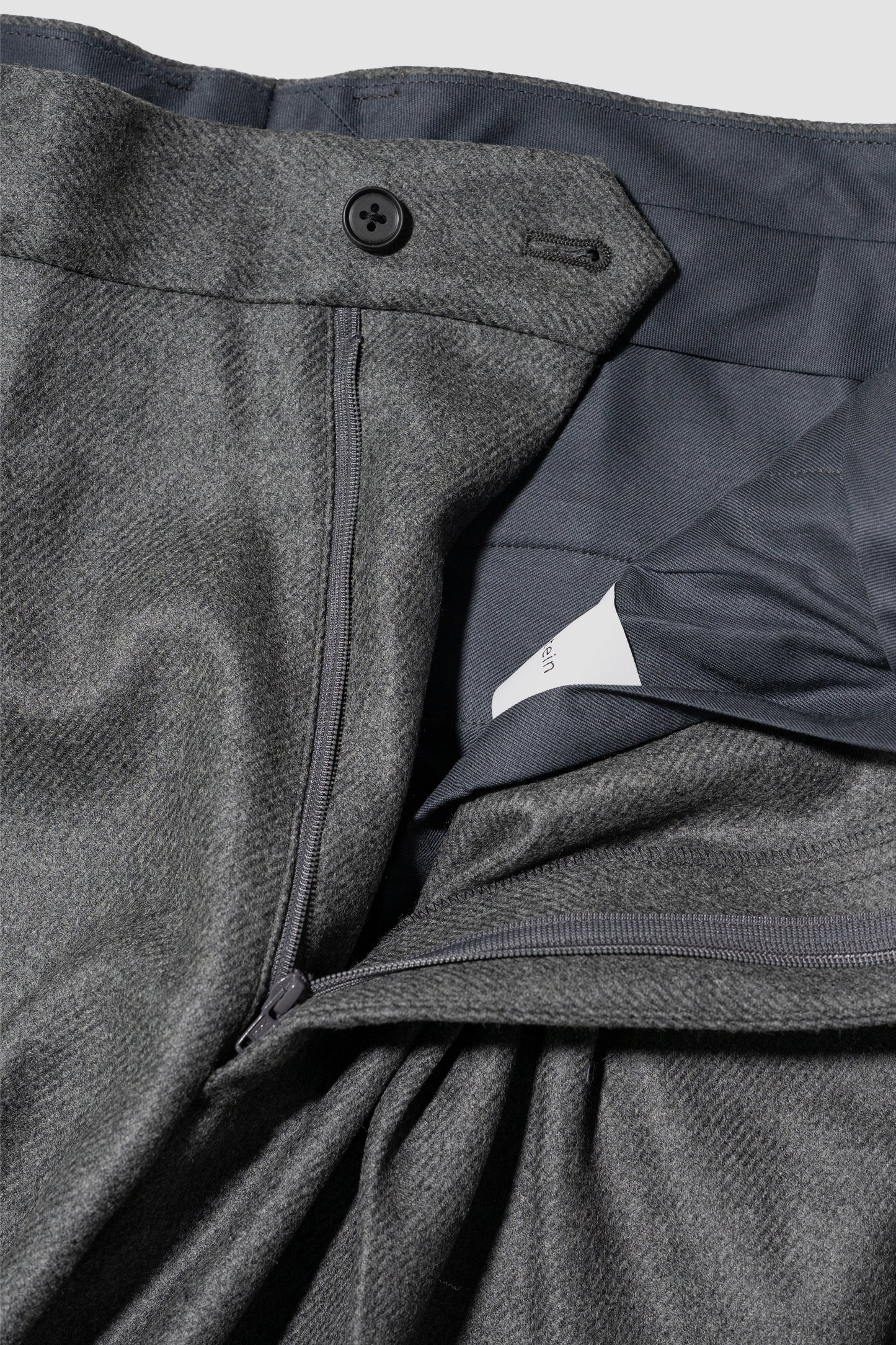 ssstein/ COMPRESSED FLANNEL LONG WIDE TROUSERS "DARK GREY"