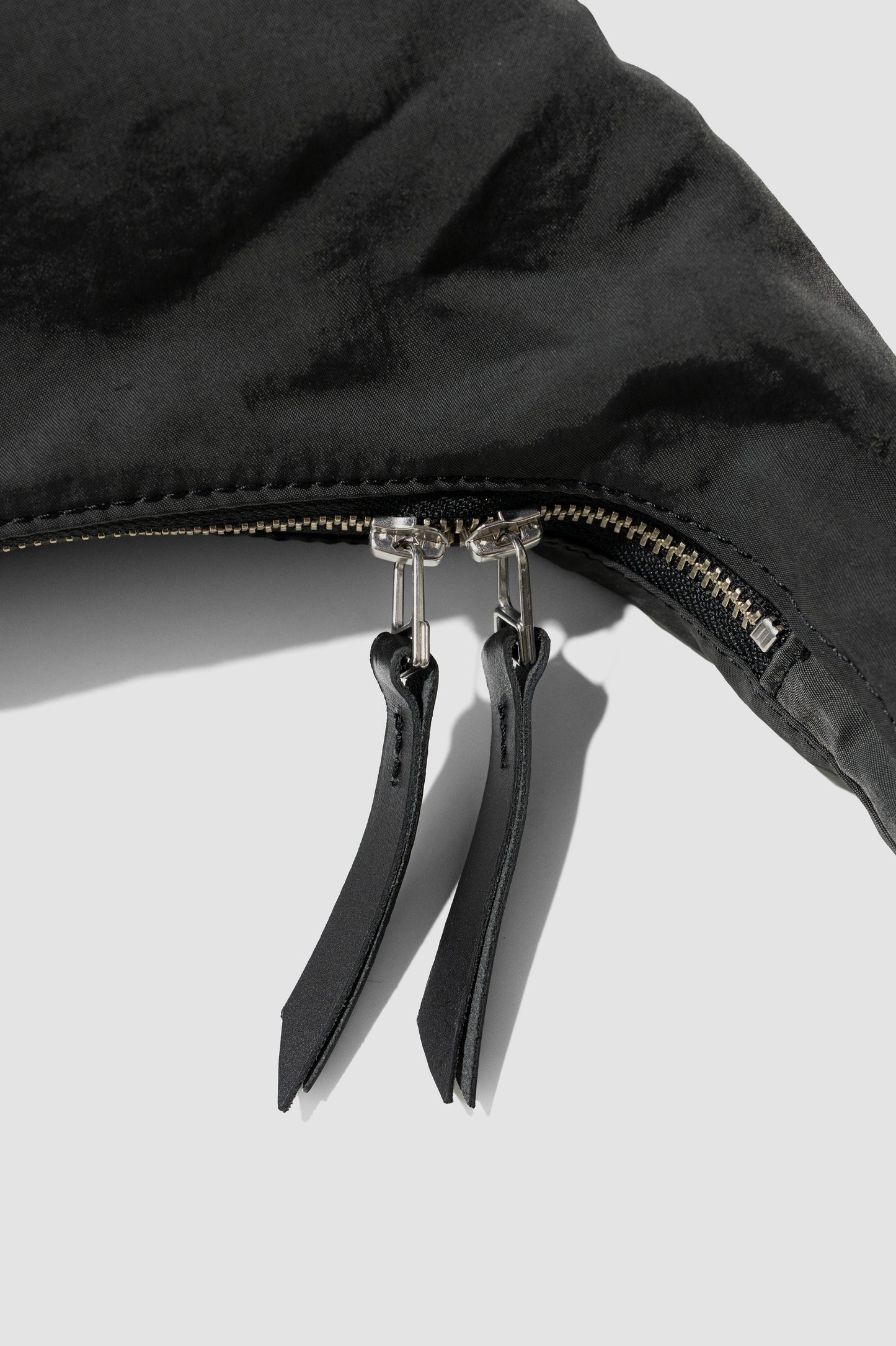 YOKE/ Nylon Circle Shoulder Bag "BLACK"