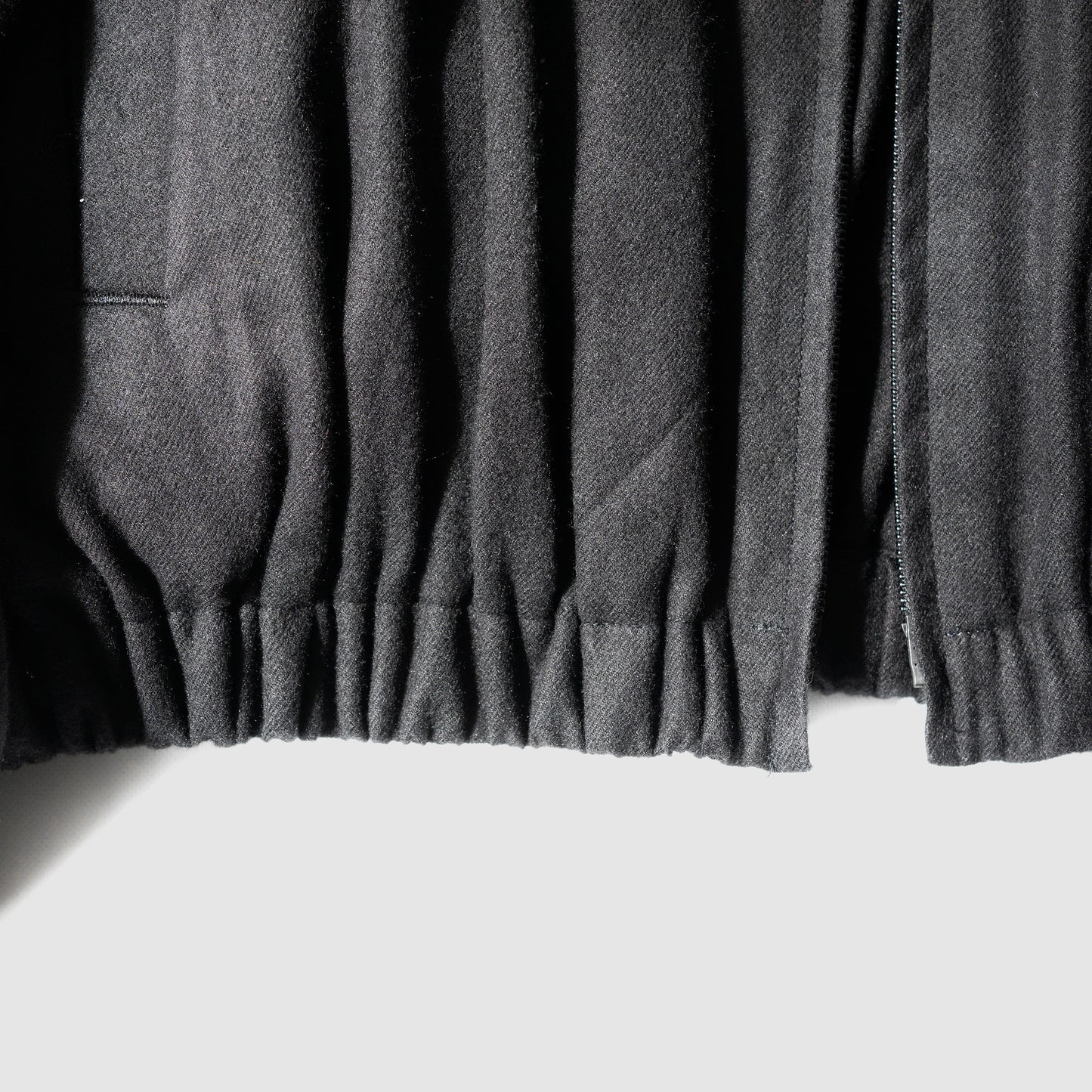 ssstein/ RAYON SILK FLANNEL SHIRRED LIGHT ZIP JACKET "BLACK"