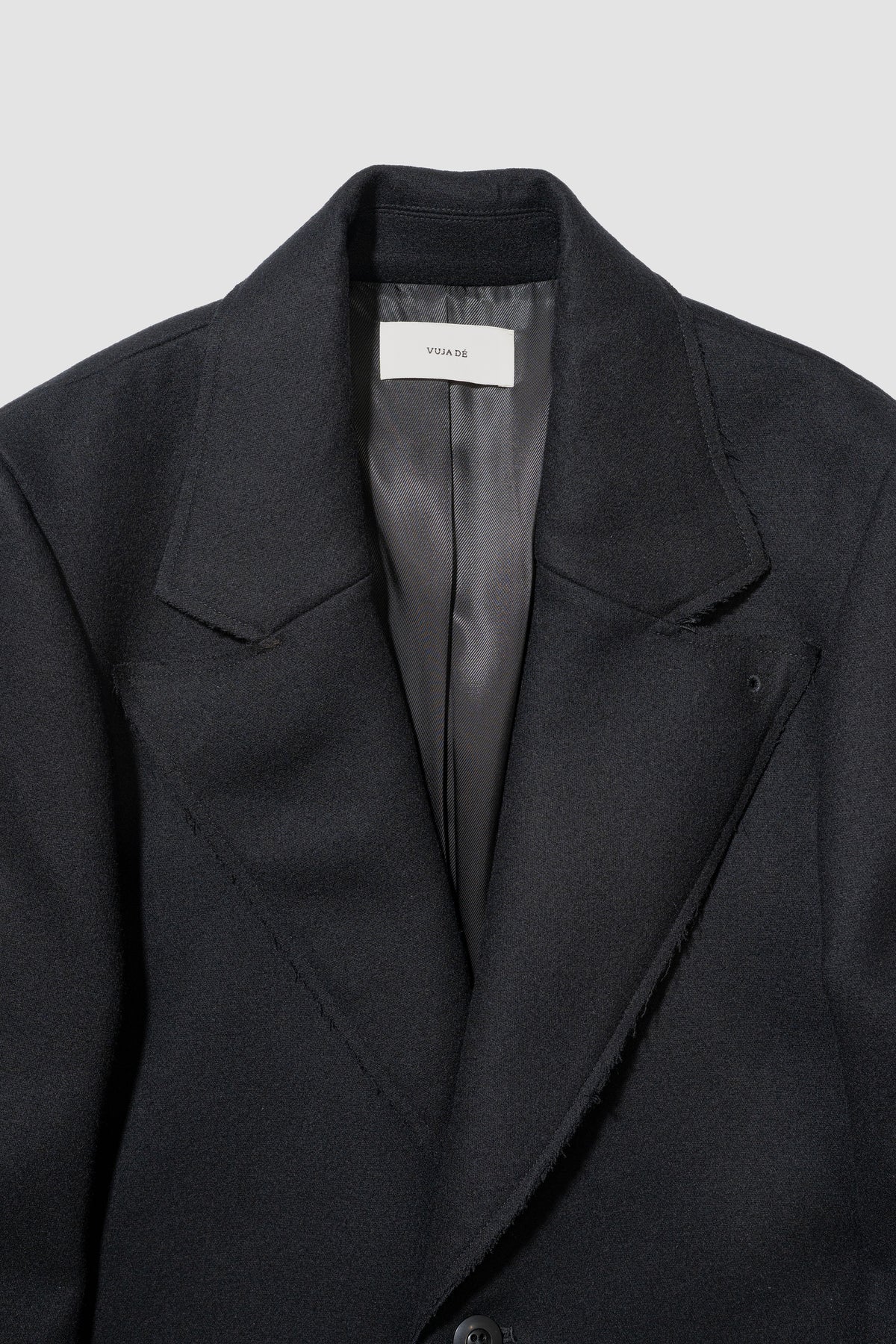 VUJA DÉ / Hans Studded Jacket in Coated Lambswool "BLACK"