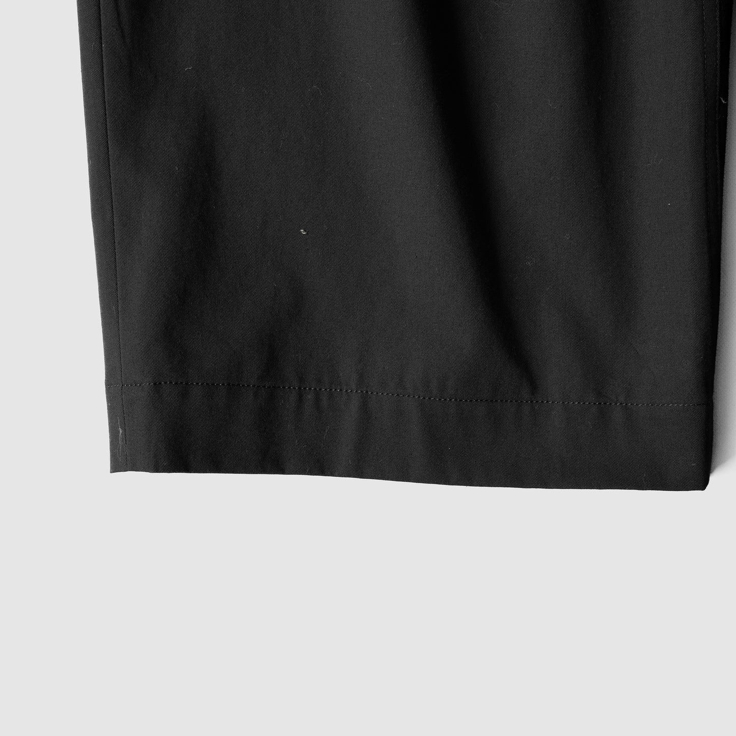 paratrait/ PANCAKE CHINO PT "BLACK"