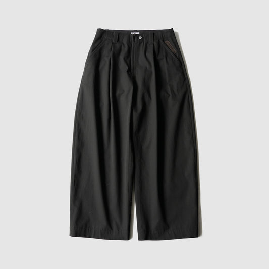 paratrait/ PANCAKE CHINO PT "BLACK"
