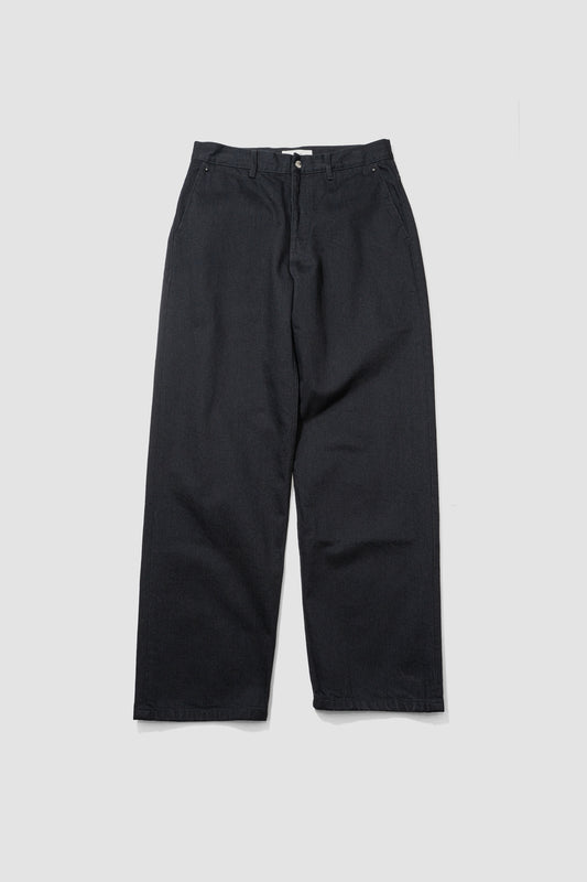 VUJA DÉ / Cole Studded Jeans in Organic Cotton "Black"