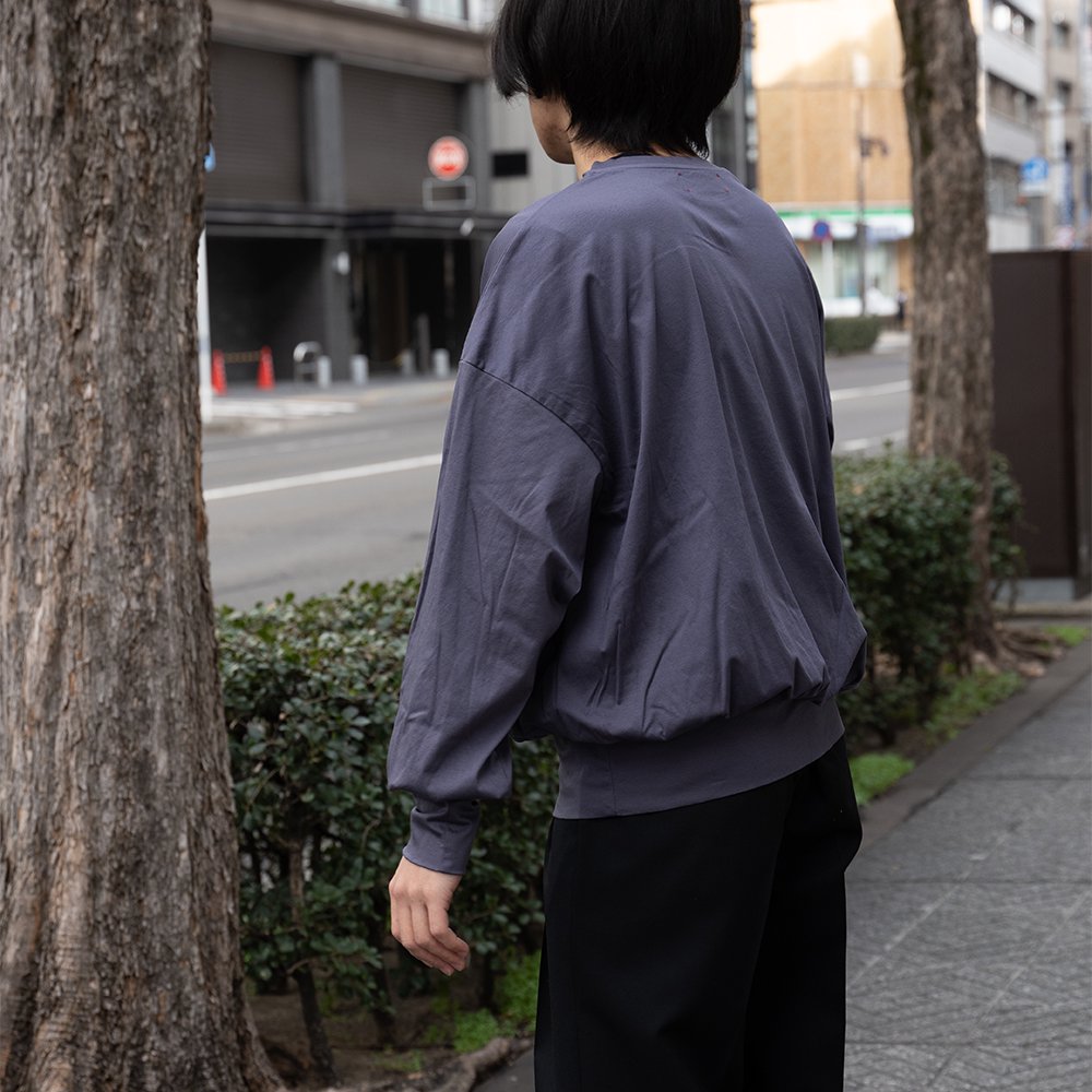 barbell object / l/s top "fade purple"