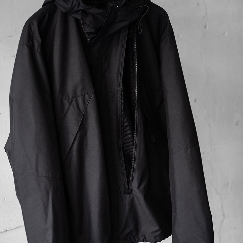 [40%OFF] ESSAY/ SLANT ZIP PARKA "Black"