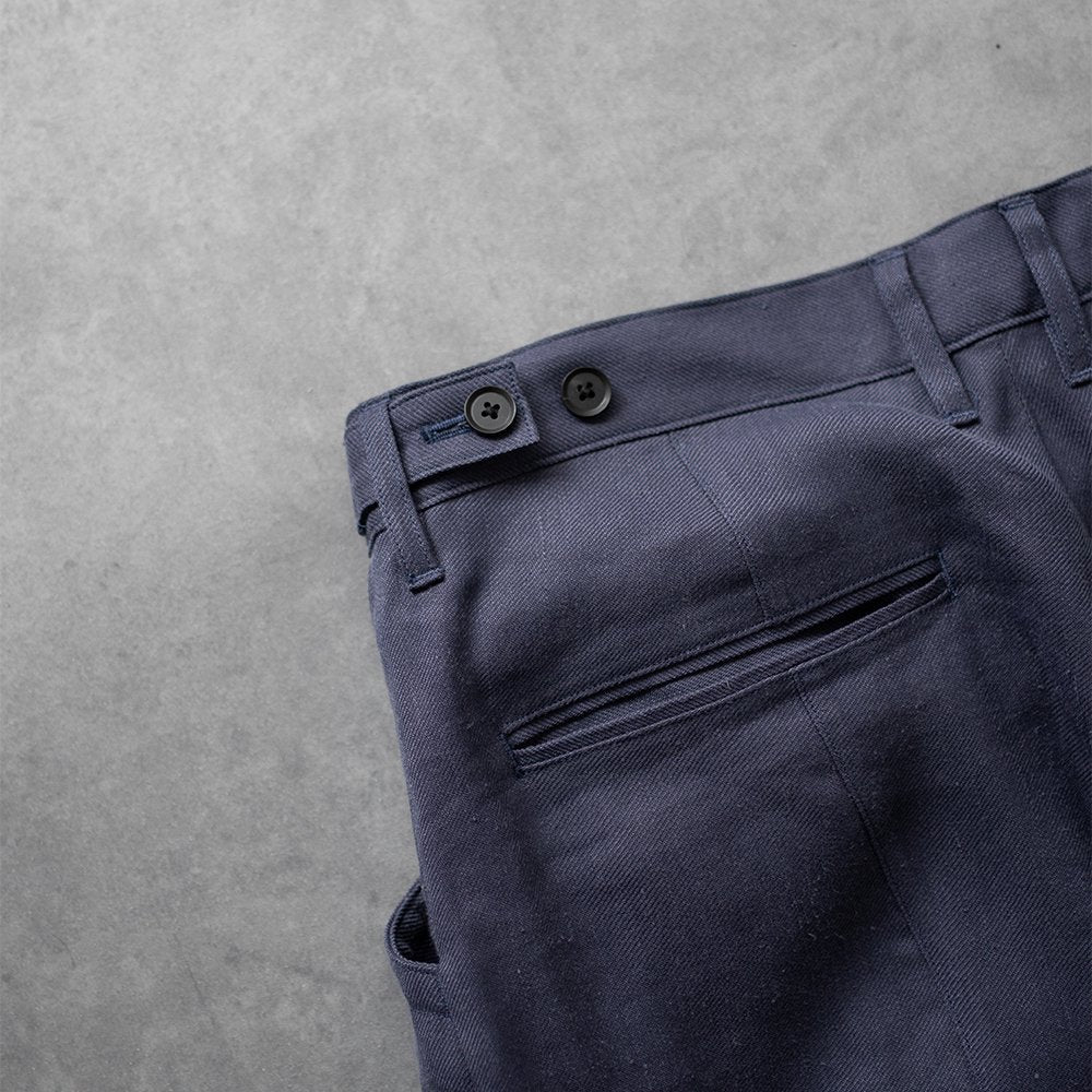 YOKE/ LINEN FRONT GATHER WIDE TROUSERS "FOG NAVY"