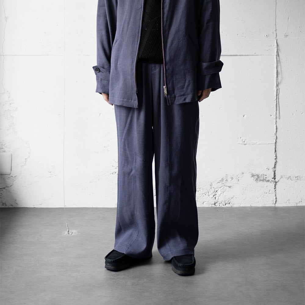 YOKE/ LINEN FRONT GATHER WIDE TROUSERS "FOG NAVY"