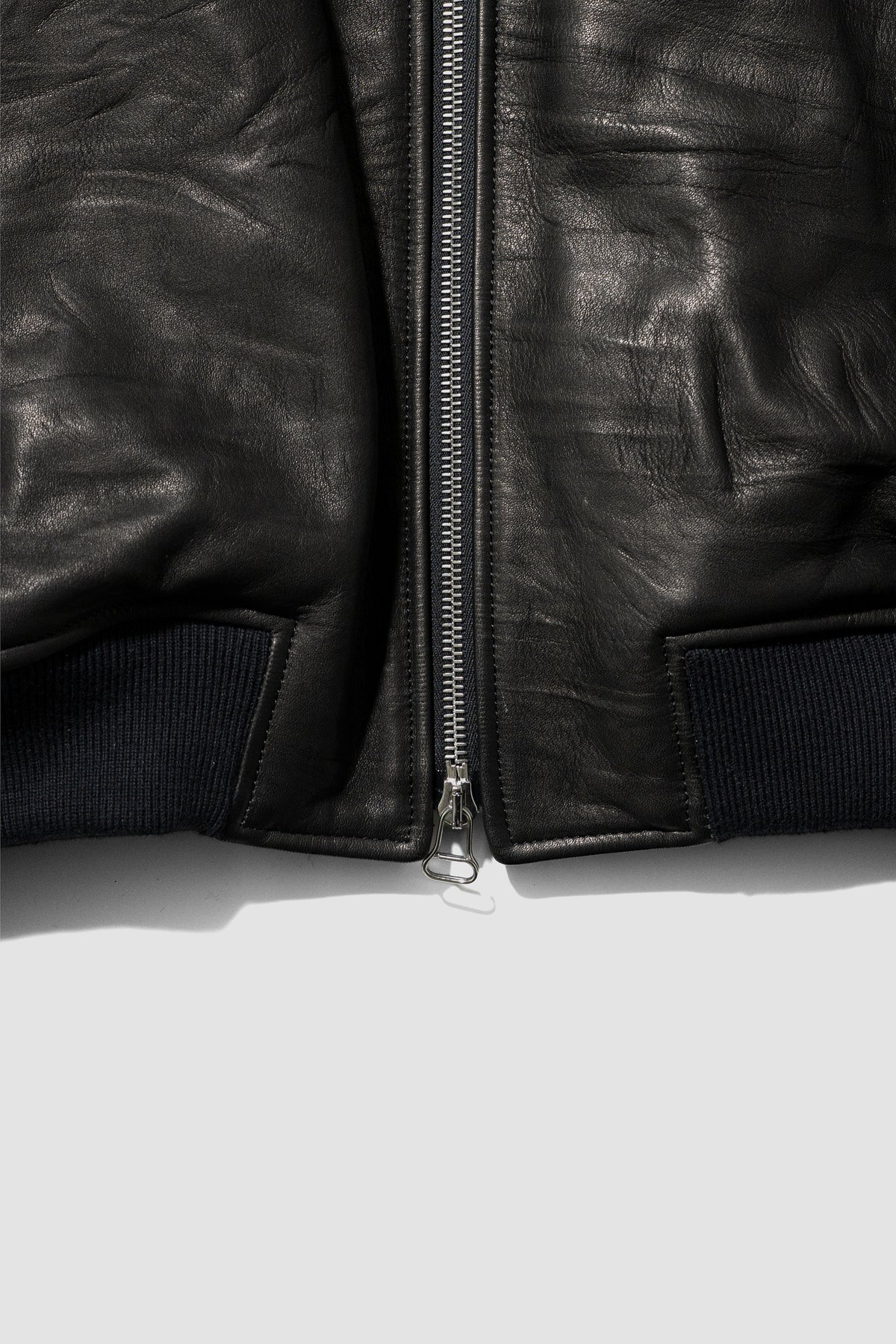 VUJA DÉ / Bale Leather Cocoon Bomber in Calfskin "Black"