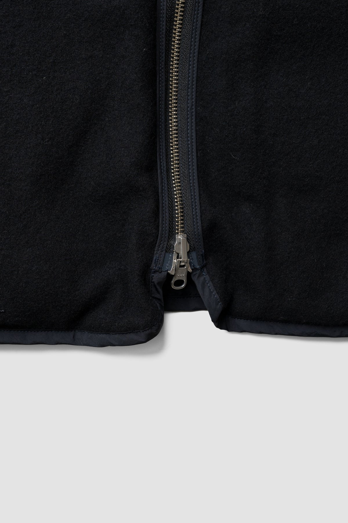 YOKE/ Wool Cashmere Fleece Reversible Blouson "Black"