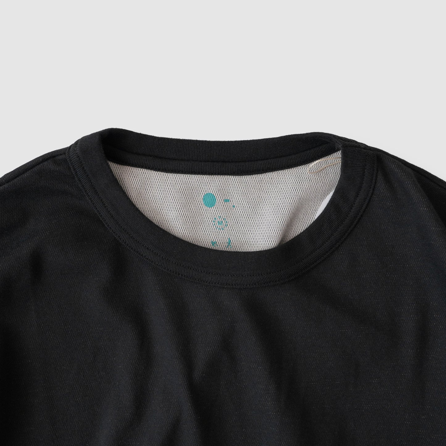 O- /  FLAT - L/S "Black"