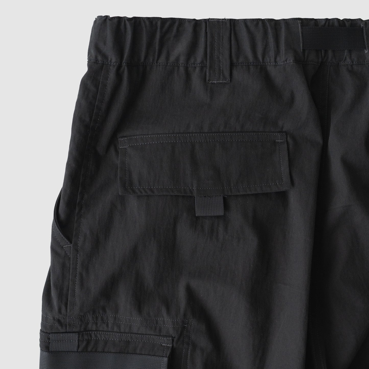 ESSAY/ UTILITY CARGO SHORT PANTS "Black"