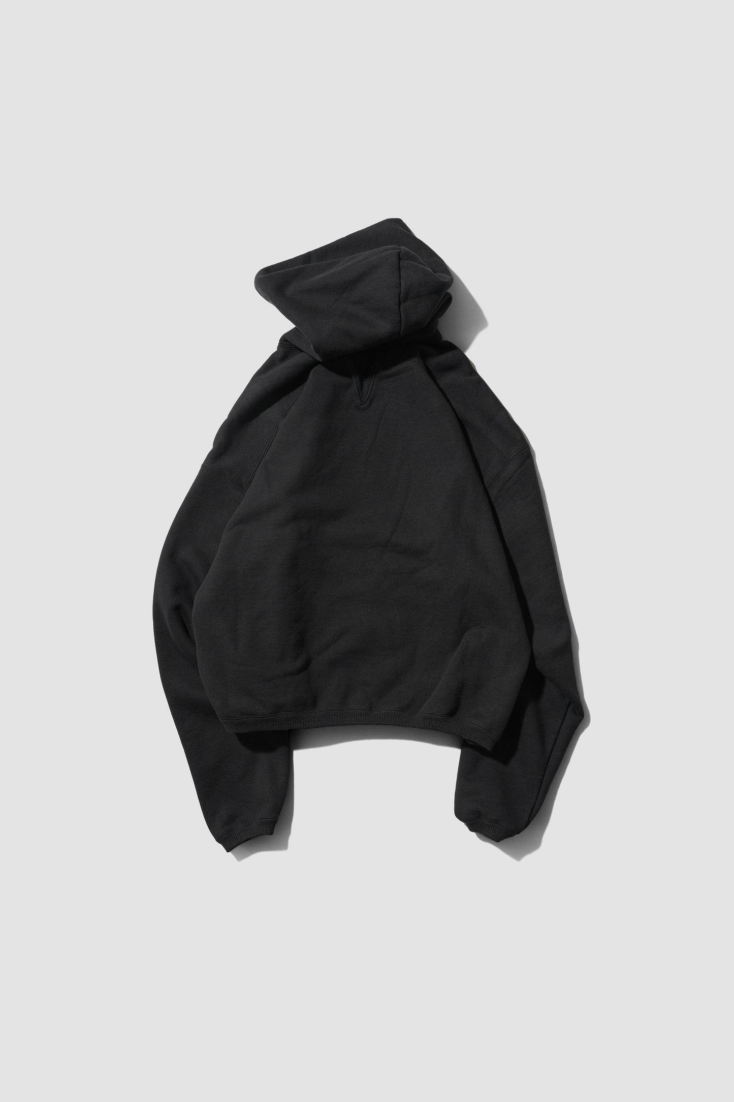 VUJA DÉ / Rhea Pullover Hoodie in Suvin Cotton "BLACK"
