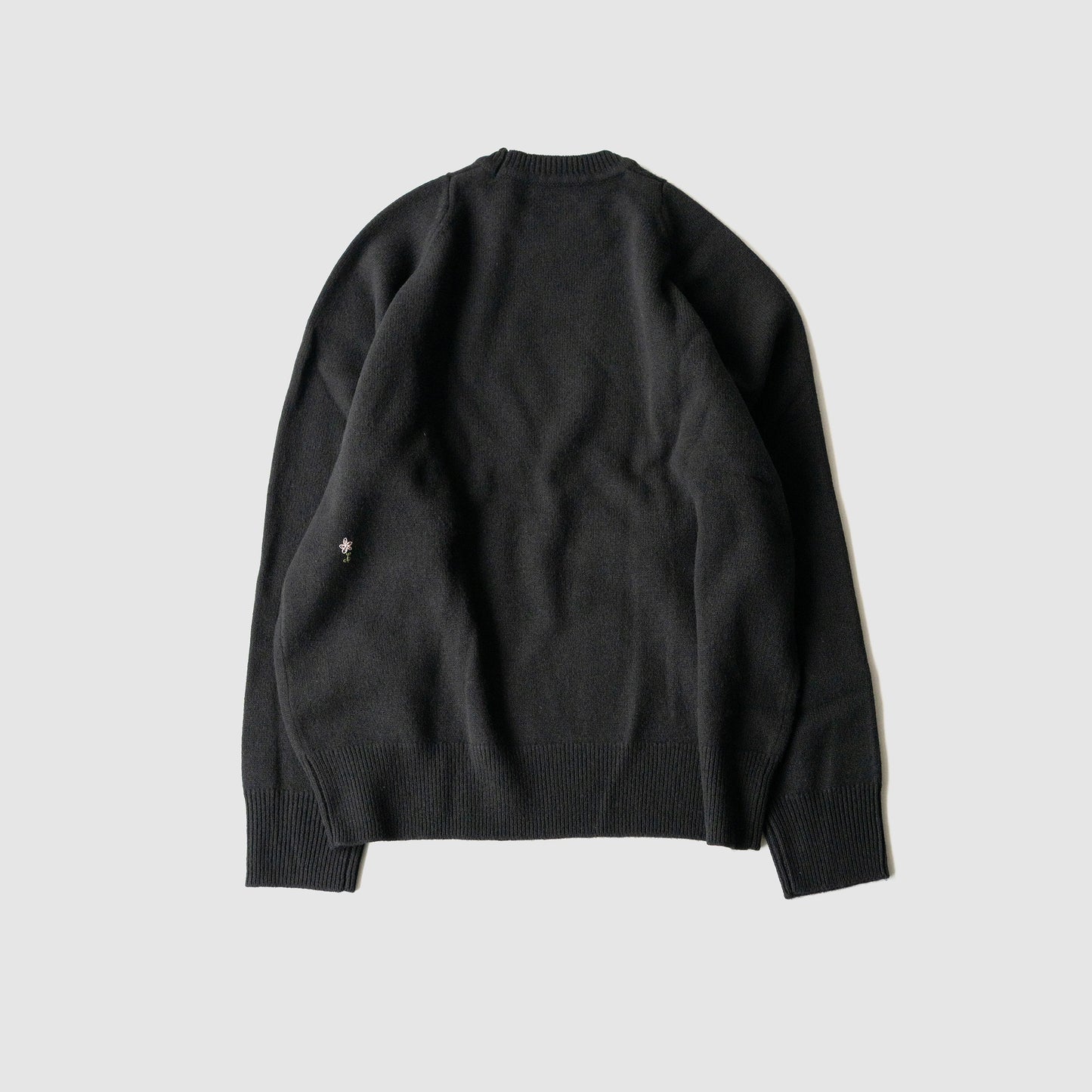 satou /  flower hand stitch knit "kuro"