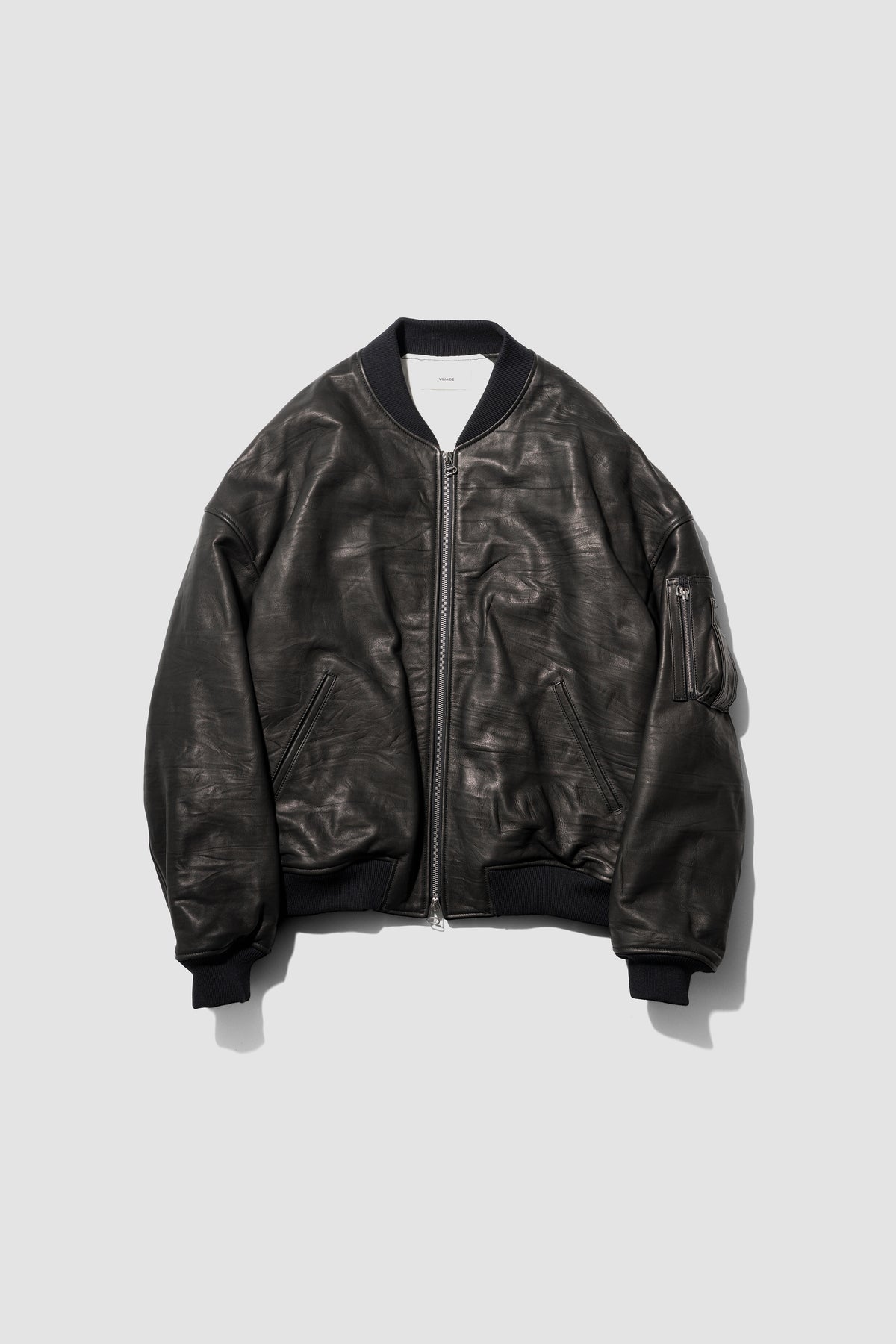 VUJA DÉ / Bale Leather Cocoon Bomber in Calfskin "Black"