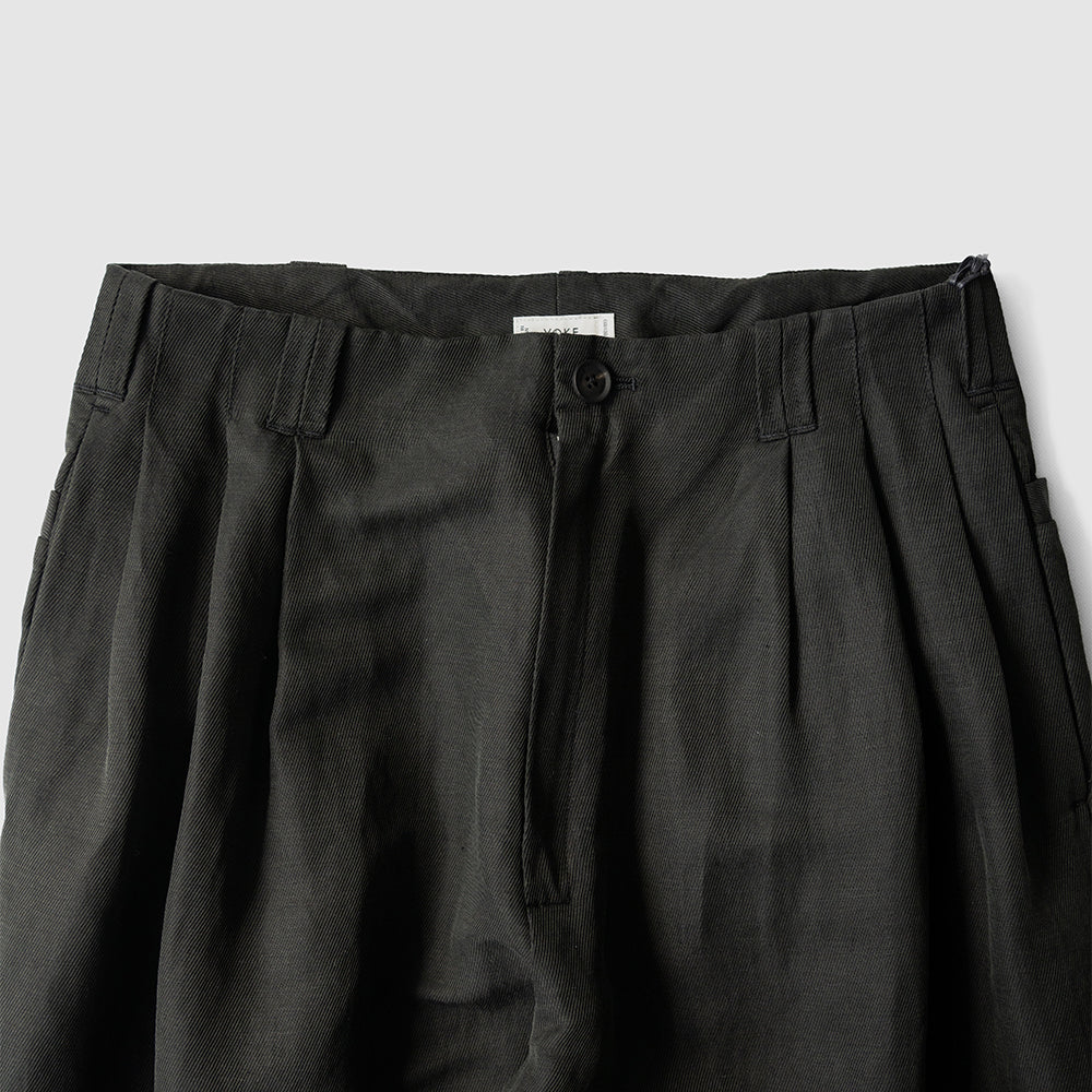 YOKE/ Linen Silk Kersey 3pleated Tapered Trousers "BLACK"