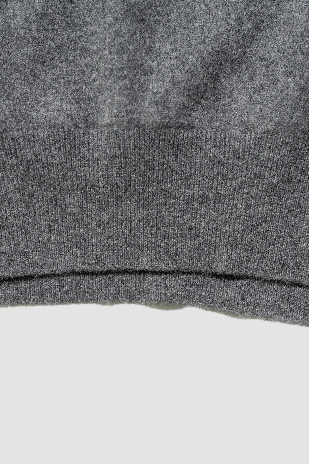 ssstein/ EXTRA FINE WOOL KNIT SKIPPER "GREY"
