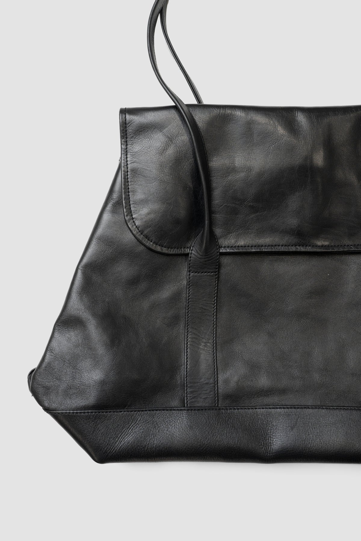 CCU / ROUND TOTE BAG L SIZE "BLACK"