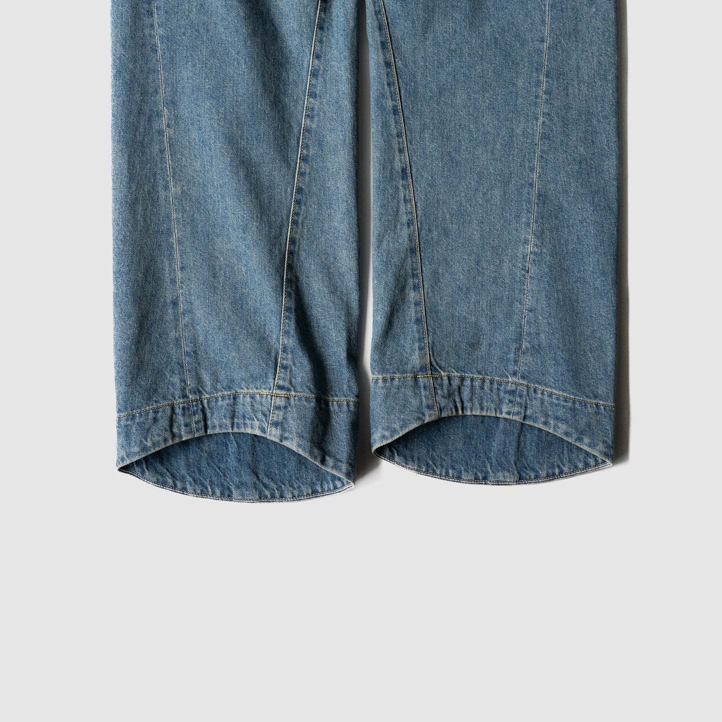 ssstein/ TWIST CUT DENIM JEANS "INDIGO"
