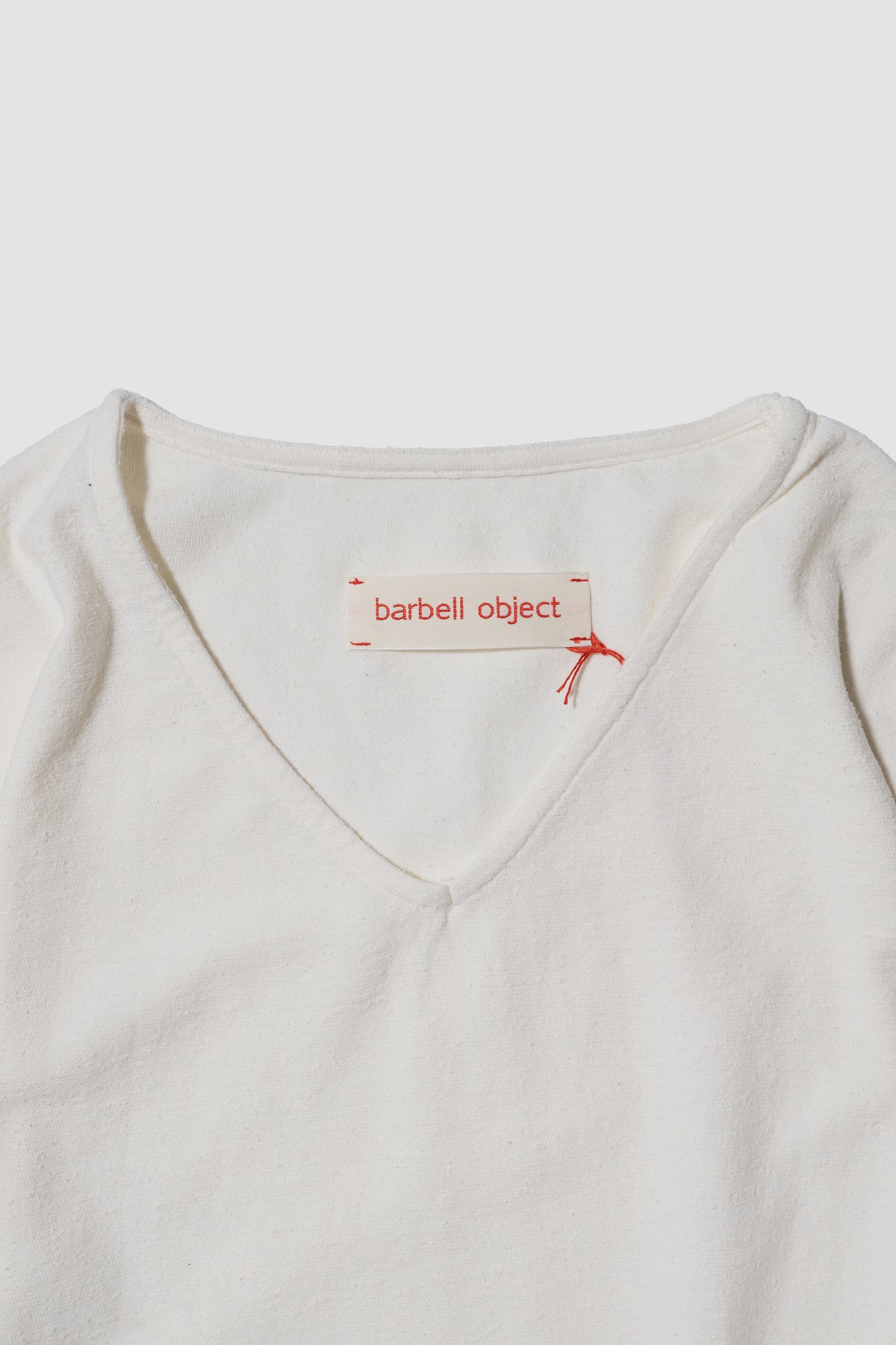 barbell object / v top "ecru"