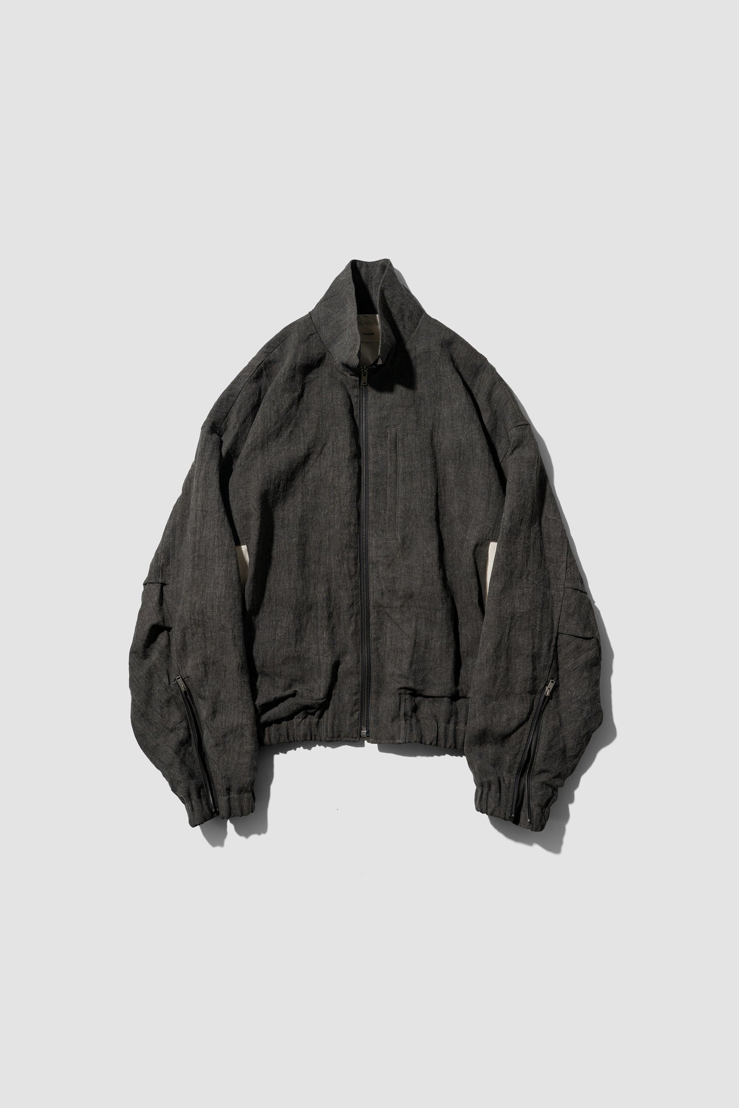 VUJA DÉ / Kira Drape Blouson in Sumi-Dyed Linen "Grey"