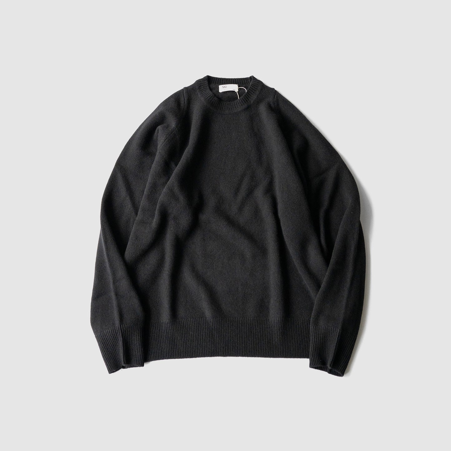 satou /  flower hand stitch knit "kuro"