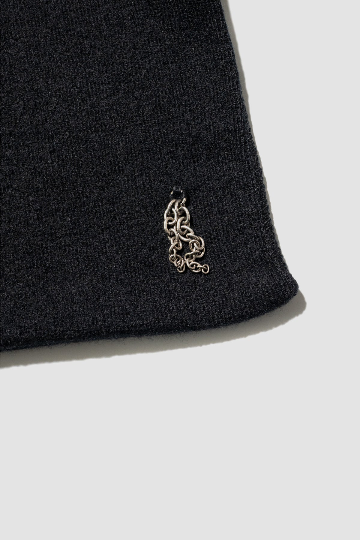 VUJA DÉ / Nova Embellished Scarf in Boiled Wool "Black"