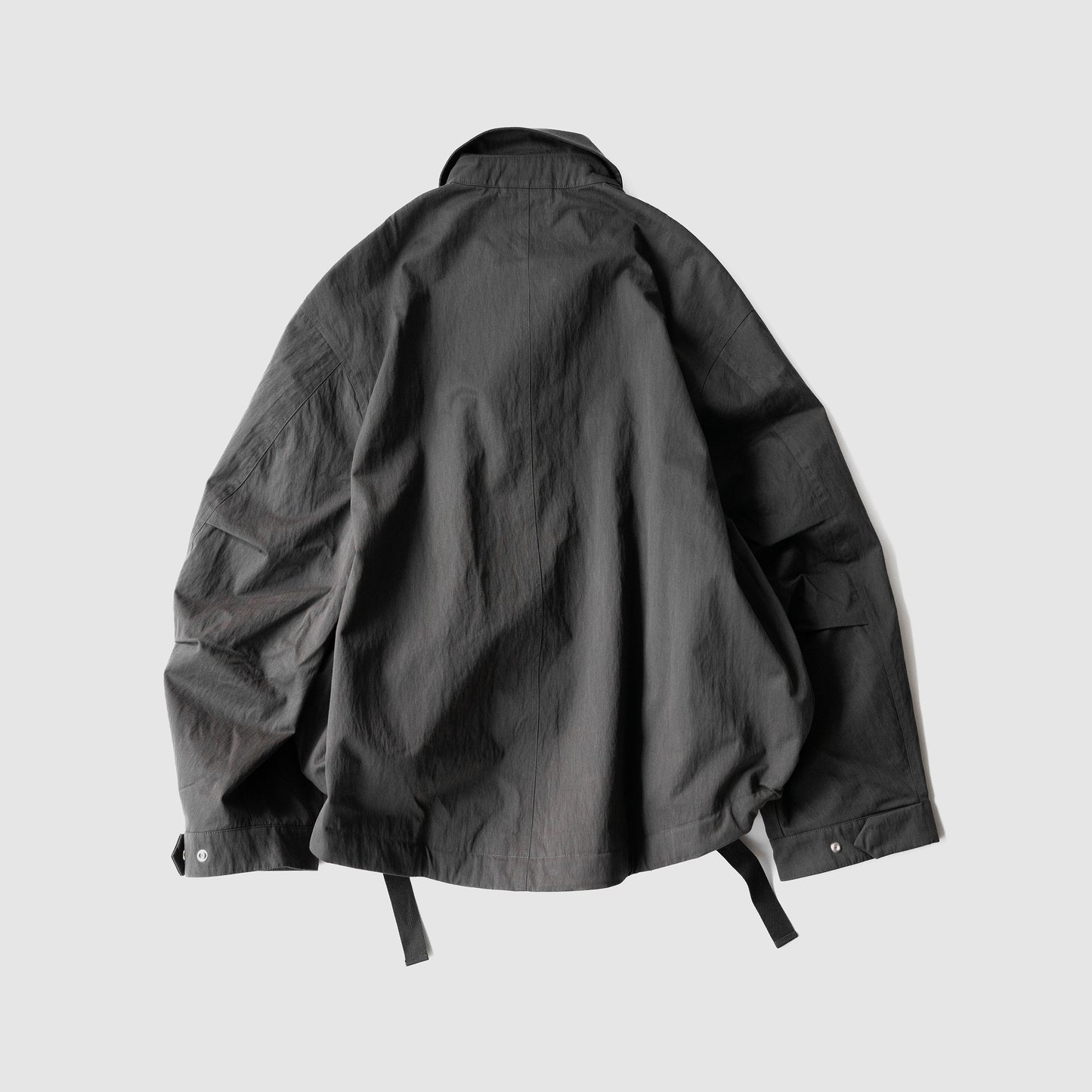 STUDIO NICHOLSON/ SHORT ANORAK JACKET "COAL"
