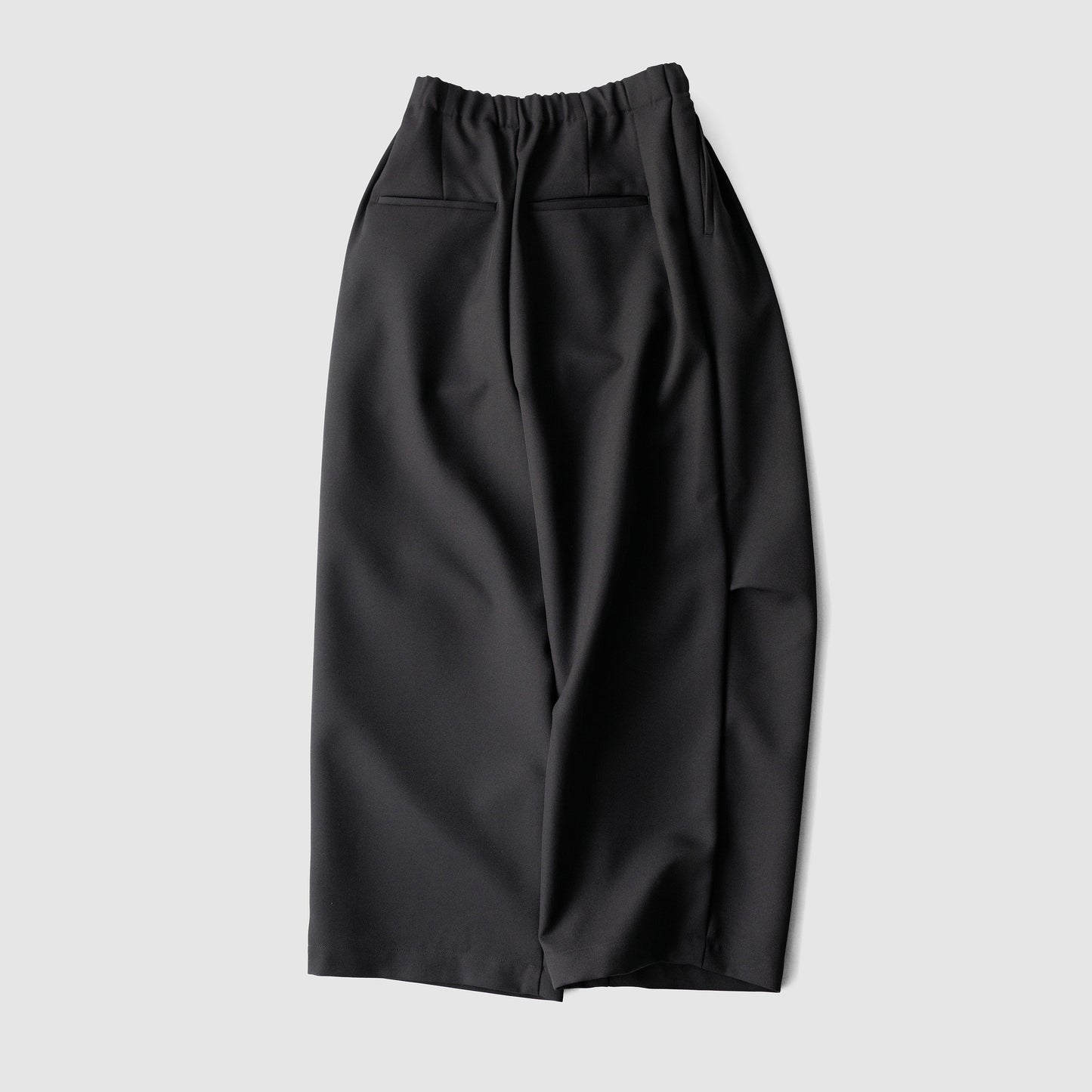 Antwort / DRAPE TUCK PANTS "BLACK"