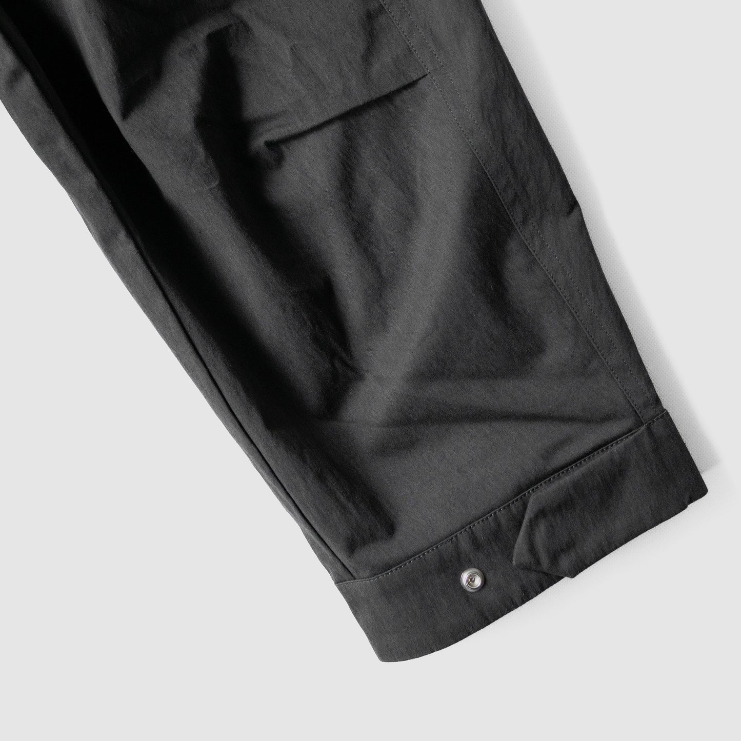 STUDIO NICHOLSON/ SHORT ANORAK JACKET "COAL"