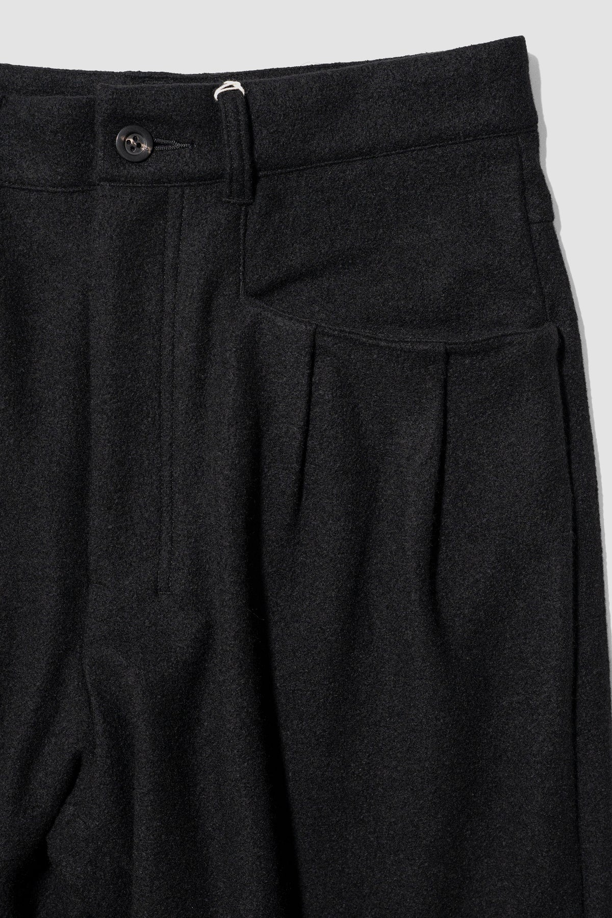 ANCELLM / WOOL CUT WIDE TUCK SLACKS "BLACK"