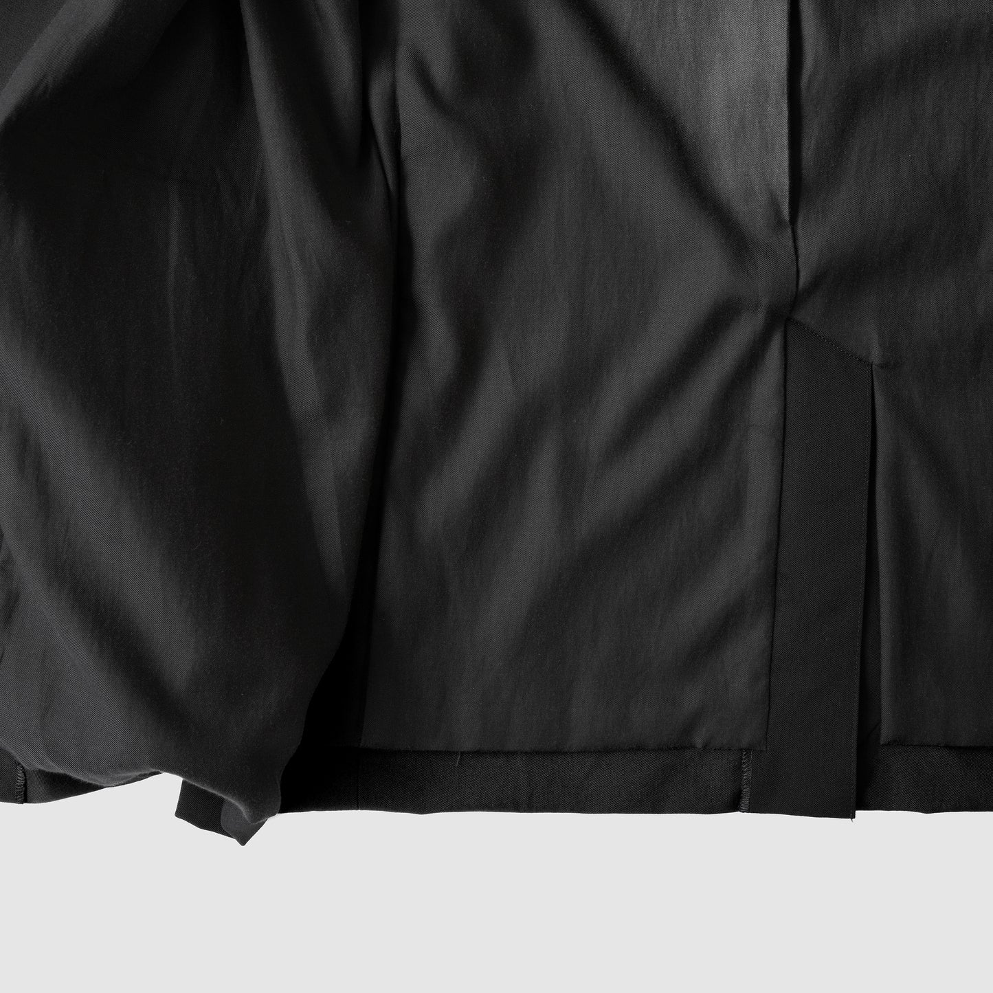 ESSAY/ WOOL GABARDINE DOUBLE BREASTED JACKET "BLACK"