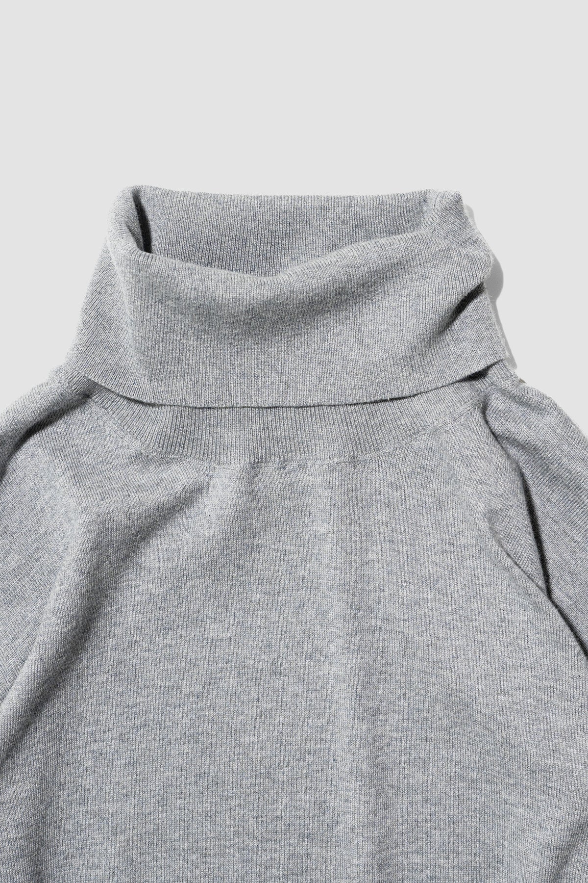 Afiit / COTTON CASHMERE TURTLE LS "GRAY"