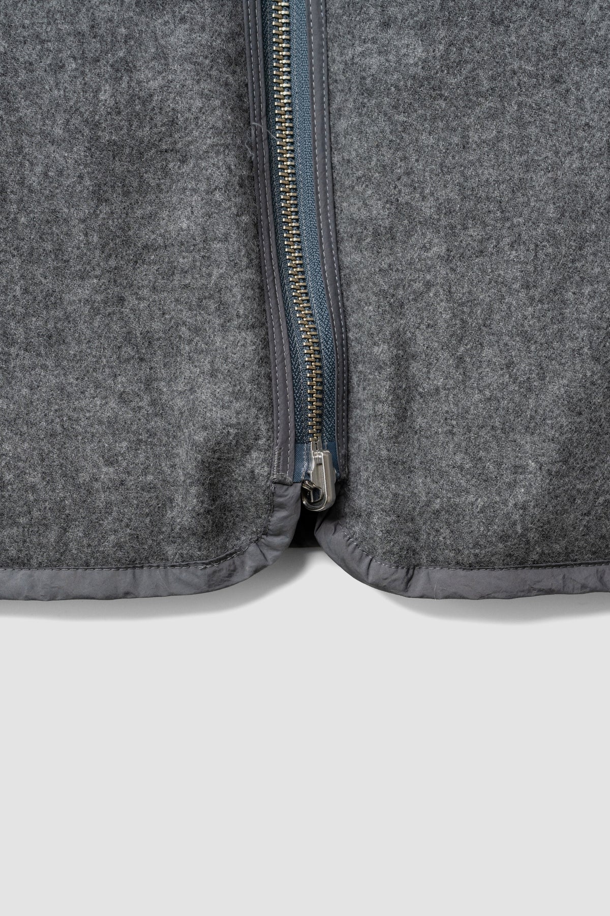 YOKE/ Wool Cashmere Fleece Reversible Blouson "Gray"