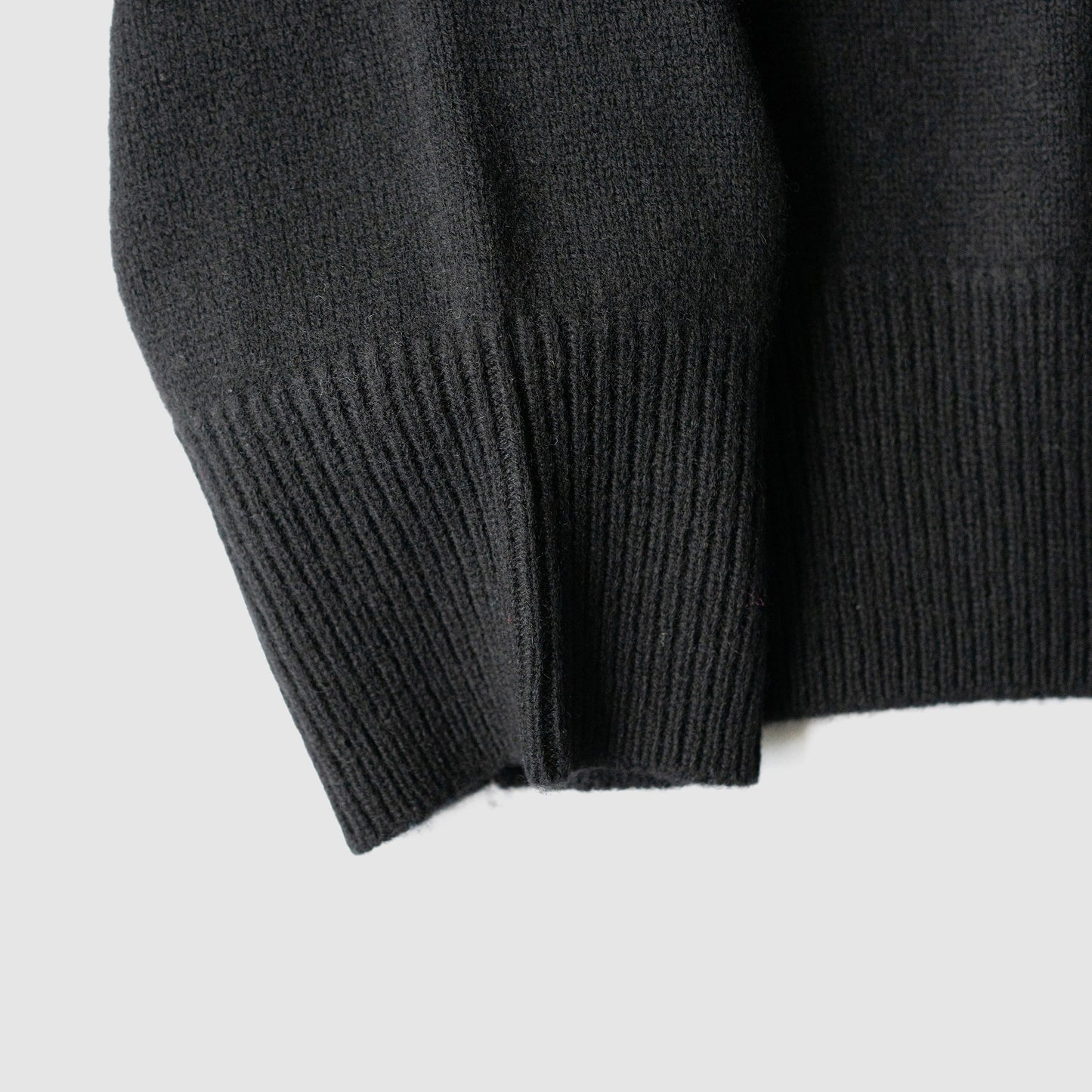 satou /  flower hand stitch knit "kuro"