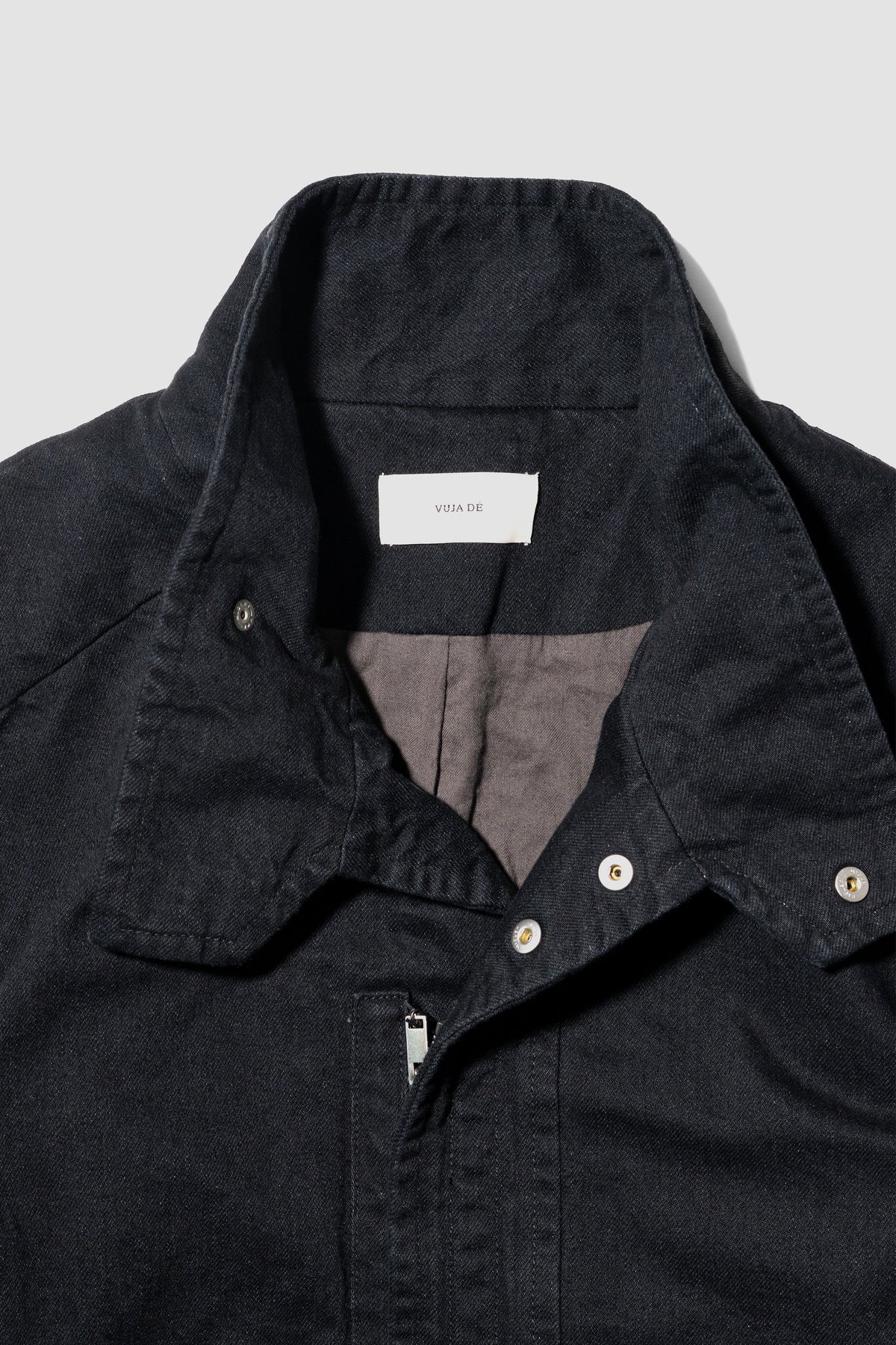 VUJA DÉ / Luca Bondage Jacket in Organic Cotton "Black"