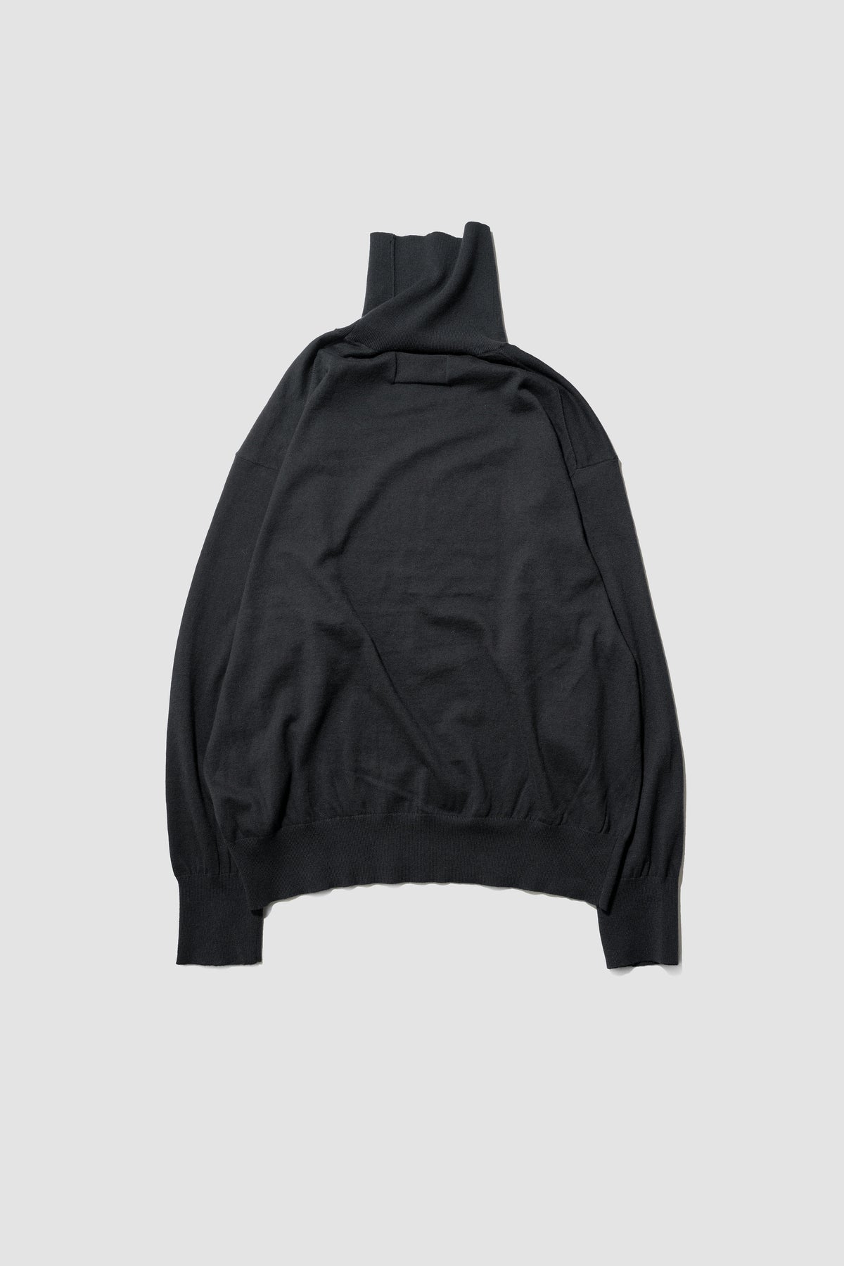 Afiit / COTTON CASHMERE TURTLE LS "BLACK"