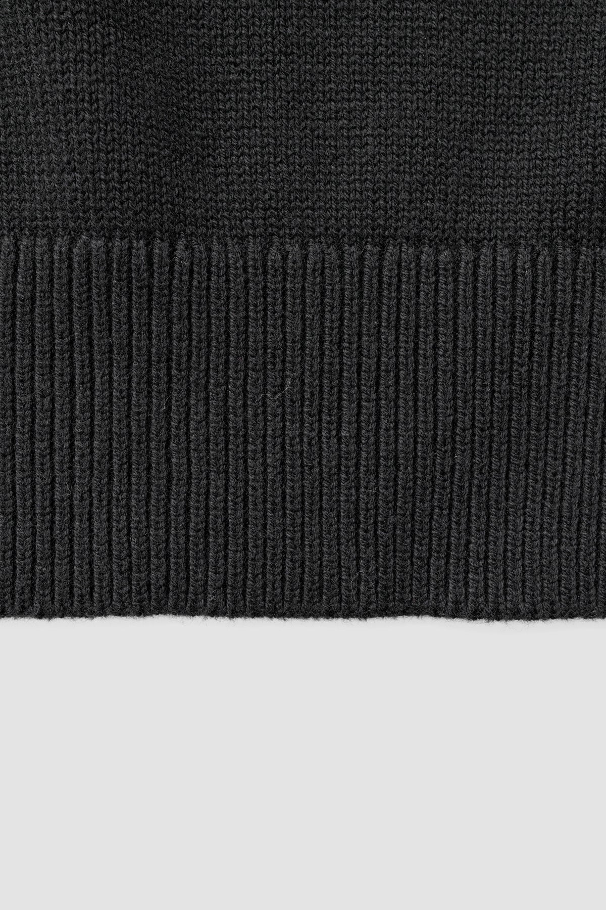 Afiit / V-NECK KNIT  "BLACK"