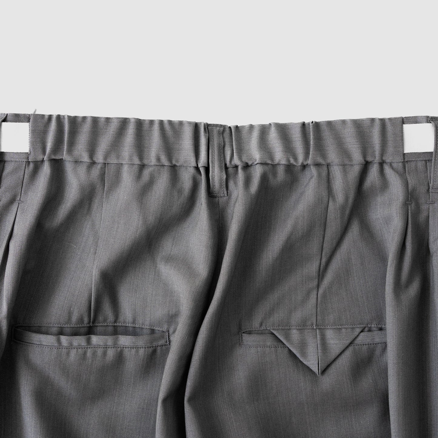 ANCELLM / BELTED WOOL SLACKS "GRAY"