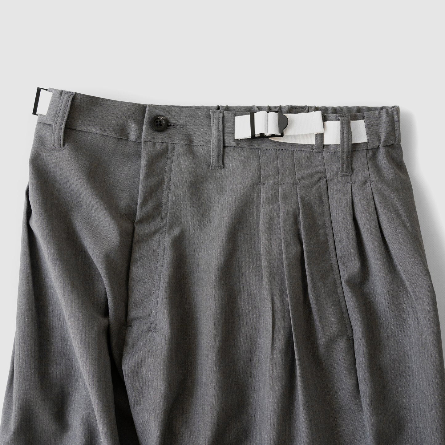 ANCELLM / BELTED WOOL SLACKS "GRAY"