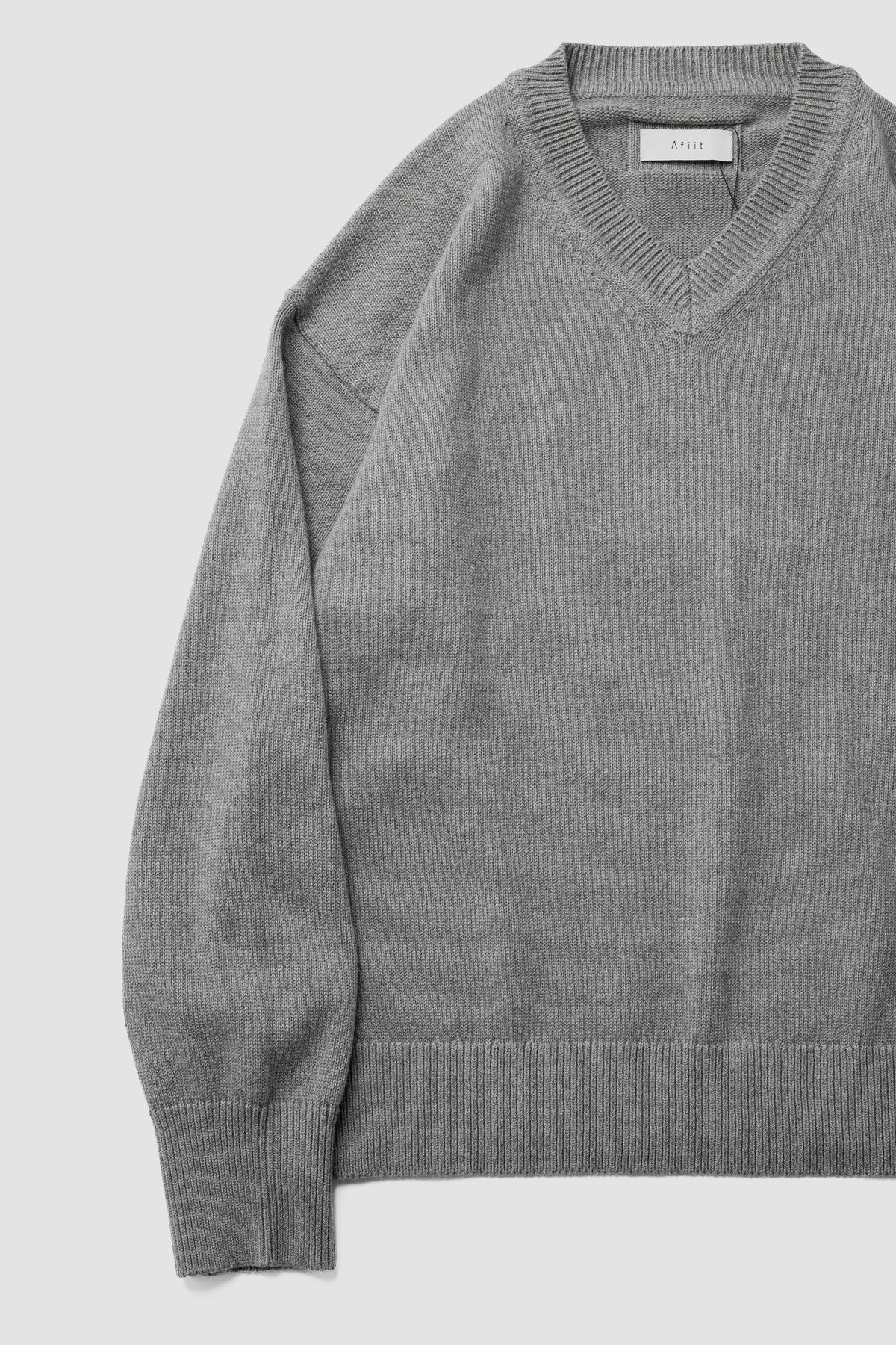 Afiit / V-NECK KNIT  "GRAY"