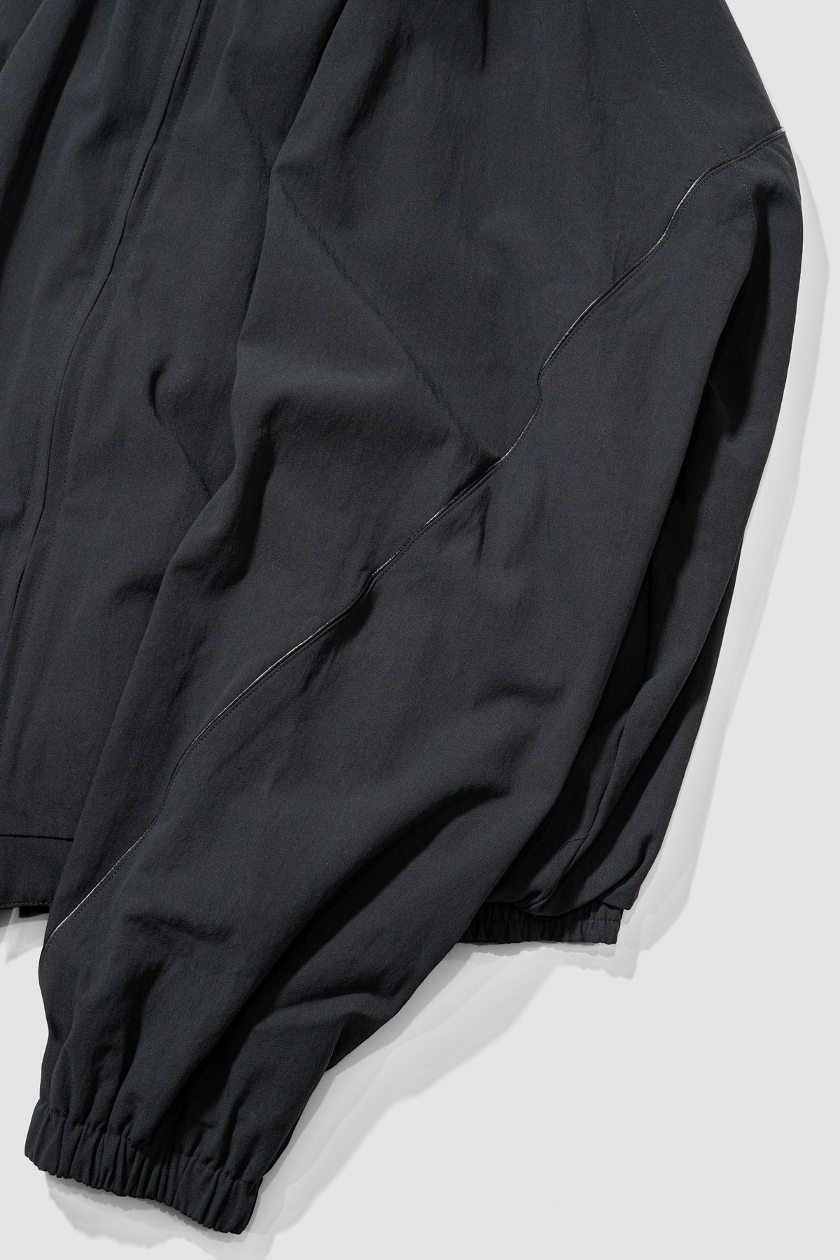 Antwort / LEATHER PIPED COTTON GABARDINE JACKET "BLACK"