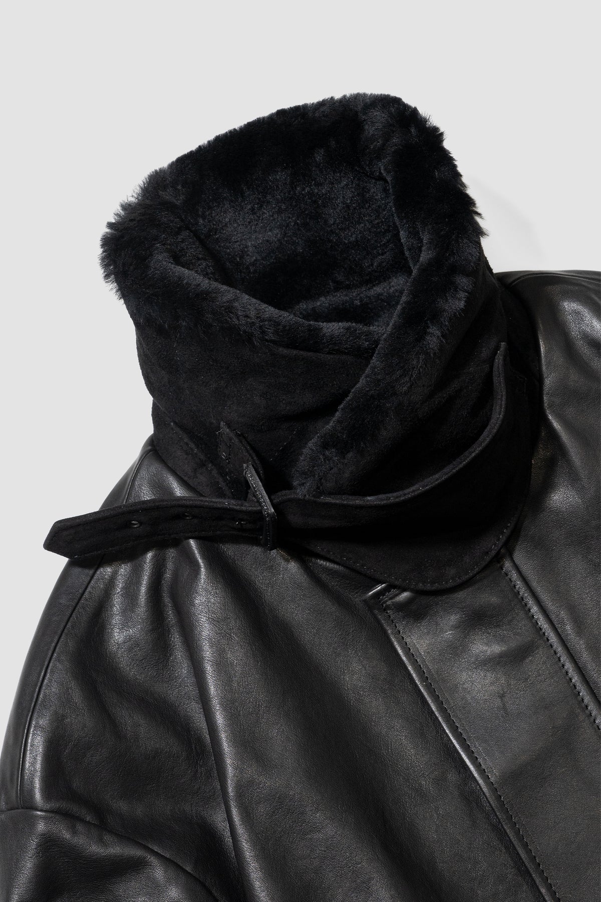 ssstein/ MOUTON COLLAR CALF ZIP JACKET "BLACK"